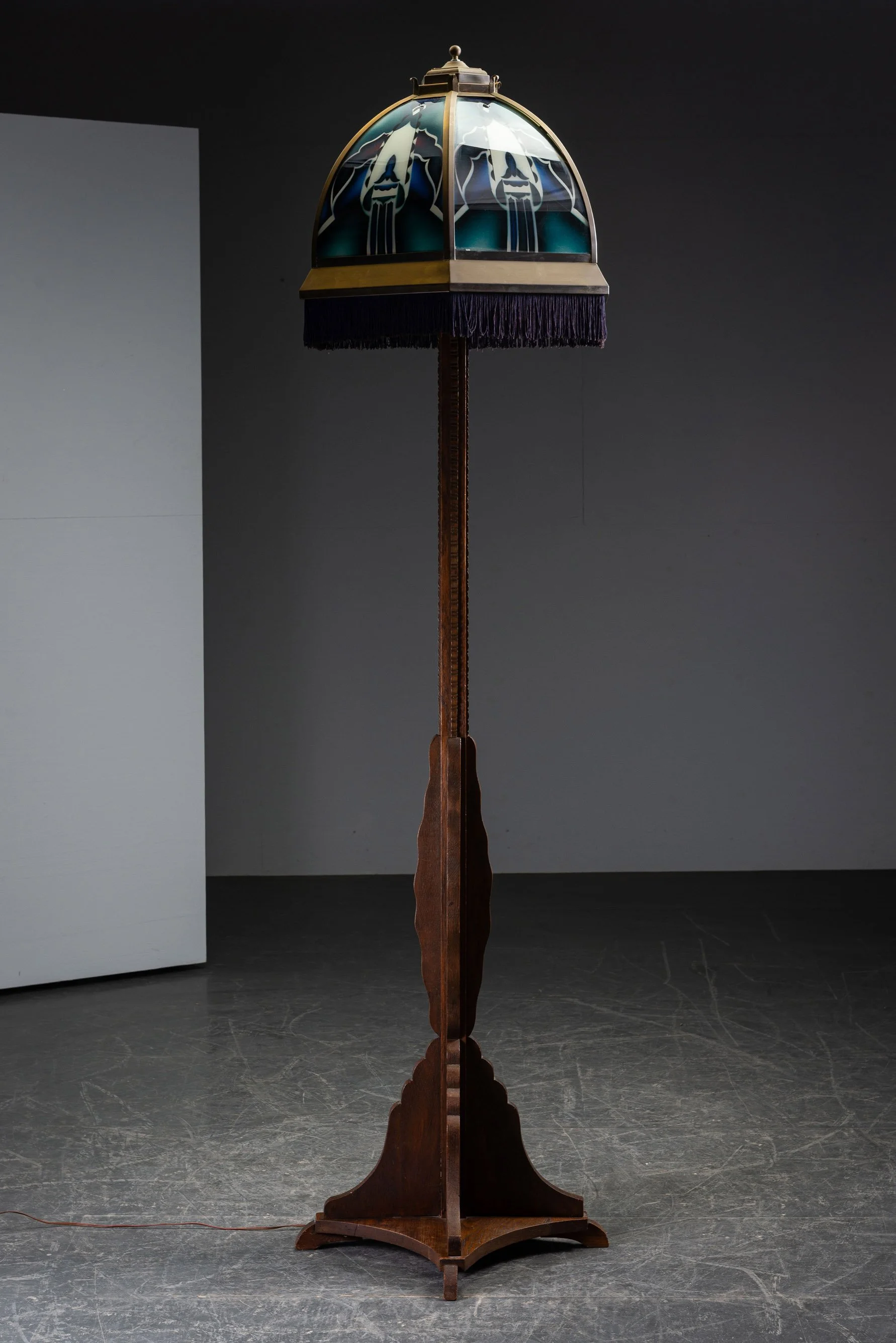 LI-2972025194954-1930s-Amsterdamse-School-Standing-Lamp_05.jpg