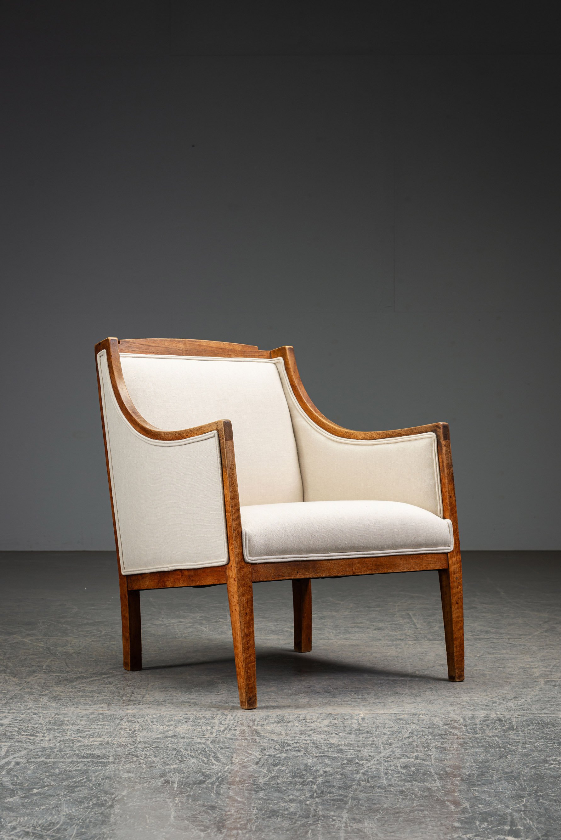 SE-18112025183402-1940s-Art-Deco-Armchair_02.jpg