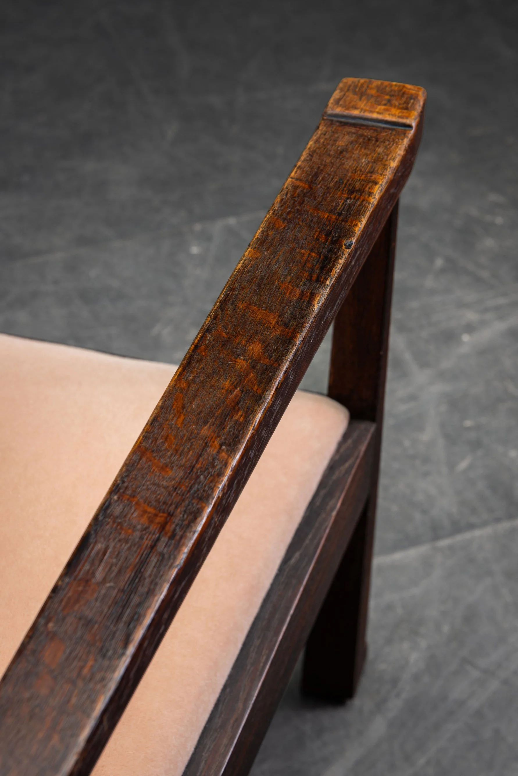 SE-892026125316-Rationalist-Chair-Set_14.jpg