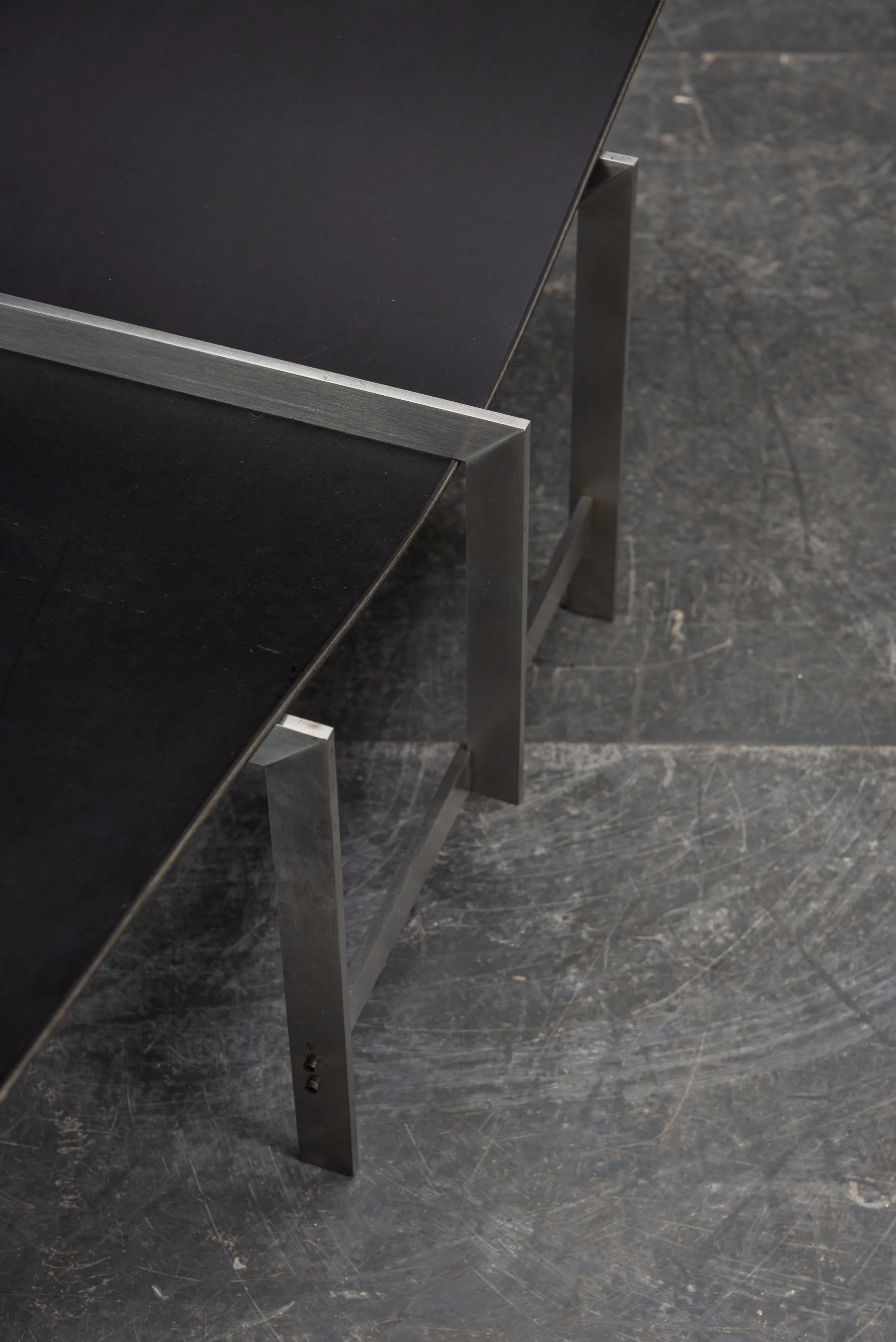 TA-2082025181006+TA-2082025165225-Galerie-Binnen-Architectural-'Manifold'-Side-Tables_08.jpg