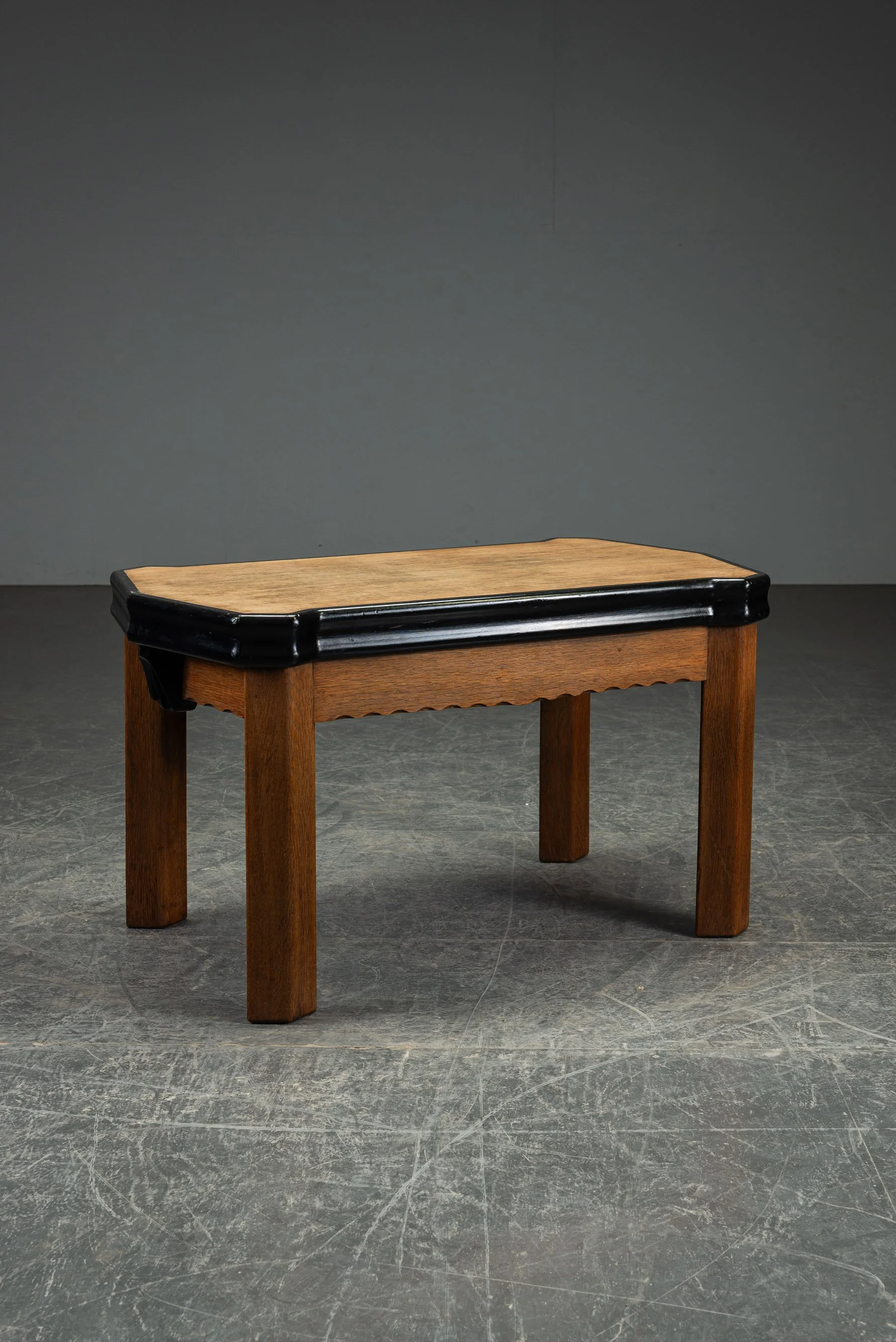 TA-2712026121715-Amsterdamse-School-Side-Table-by-Architect-Willem-Retera_02.jpg