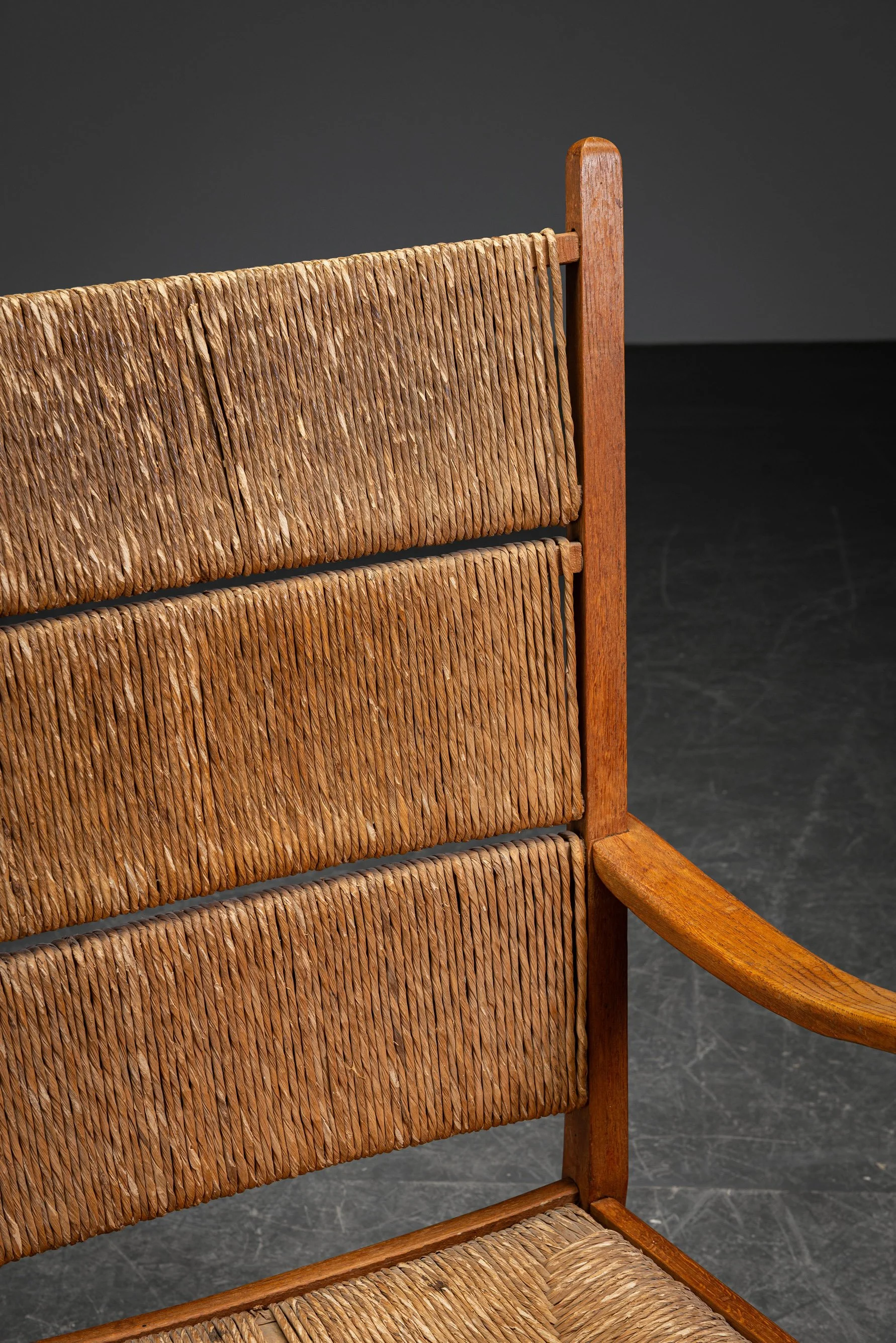 SE-892026125029-1960s-Armchair_02.jpg