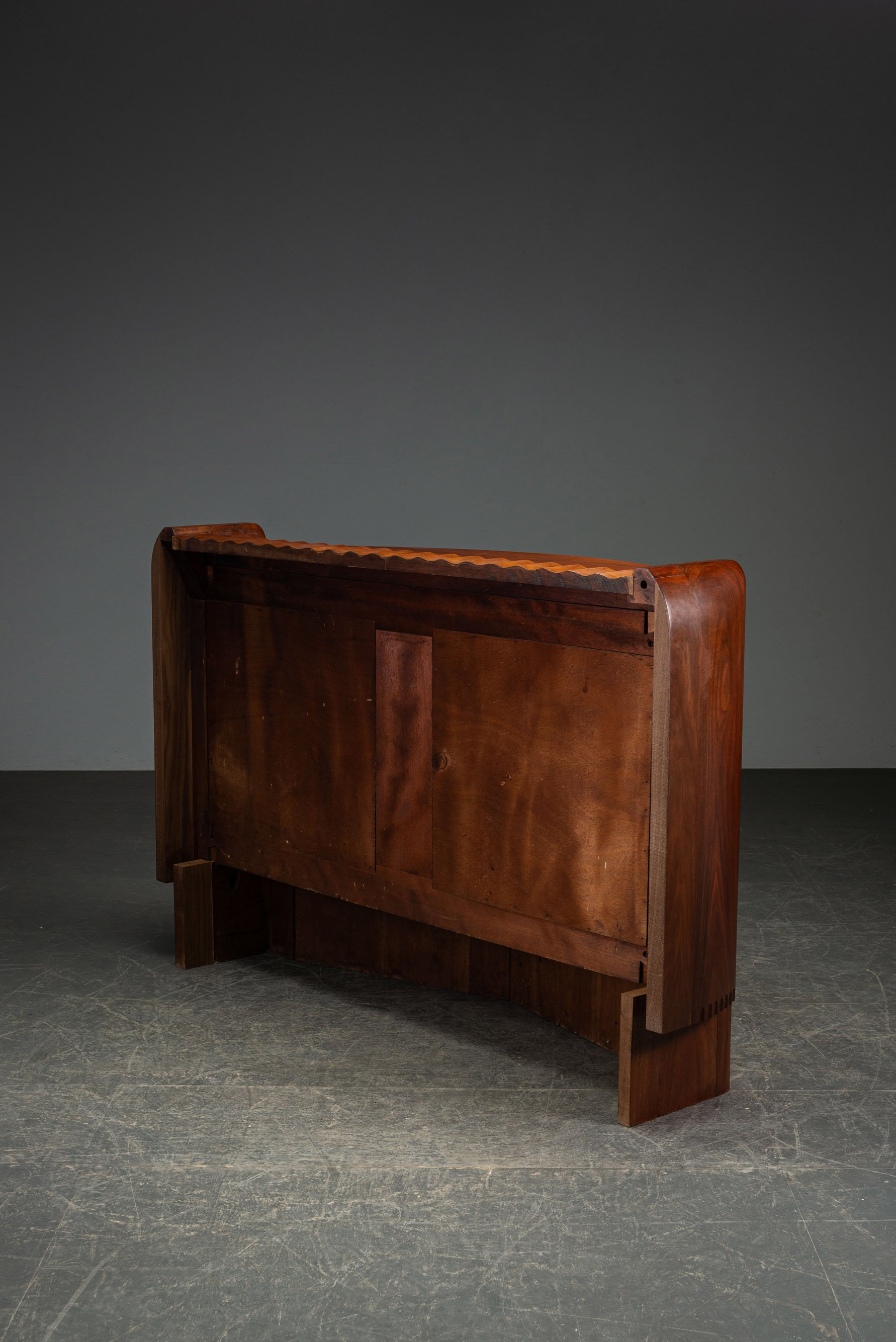 ST-1132026104159-Amsterdamse-School-Credenza-by-Hildo-Krop_16.jpg