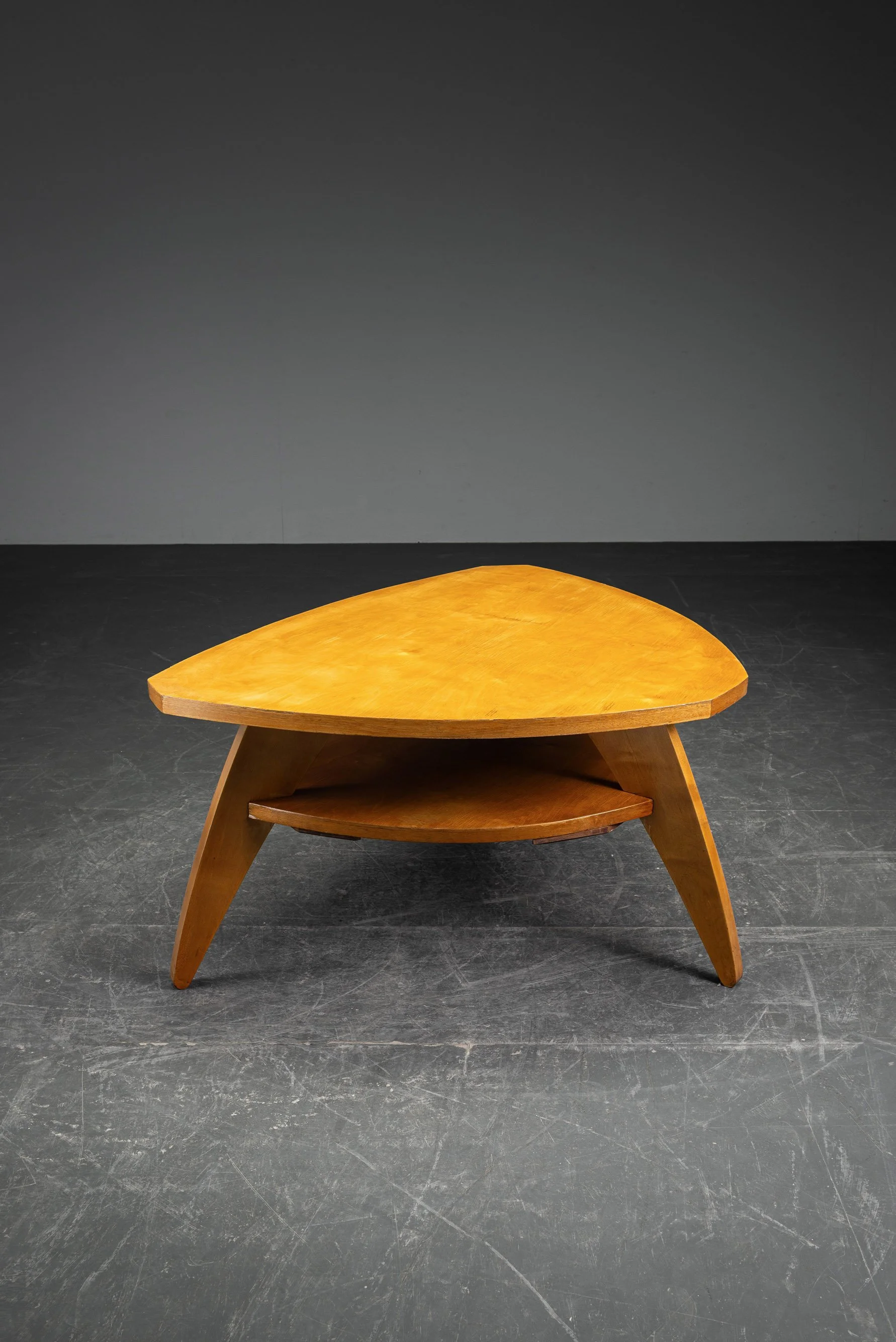 TA-892026130611-1940s-Modernist-Coffee-Table_04.jpg
