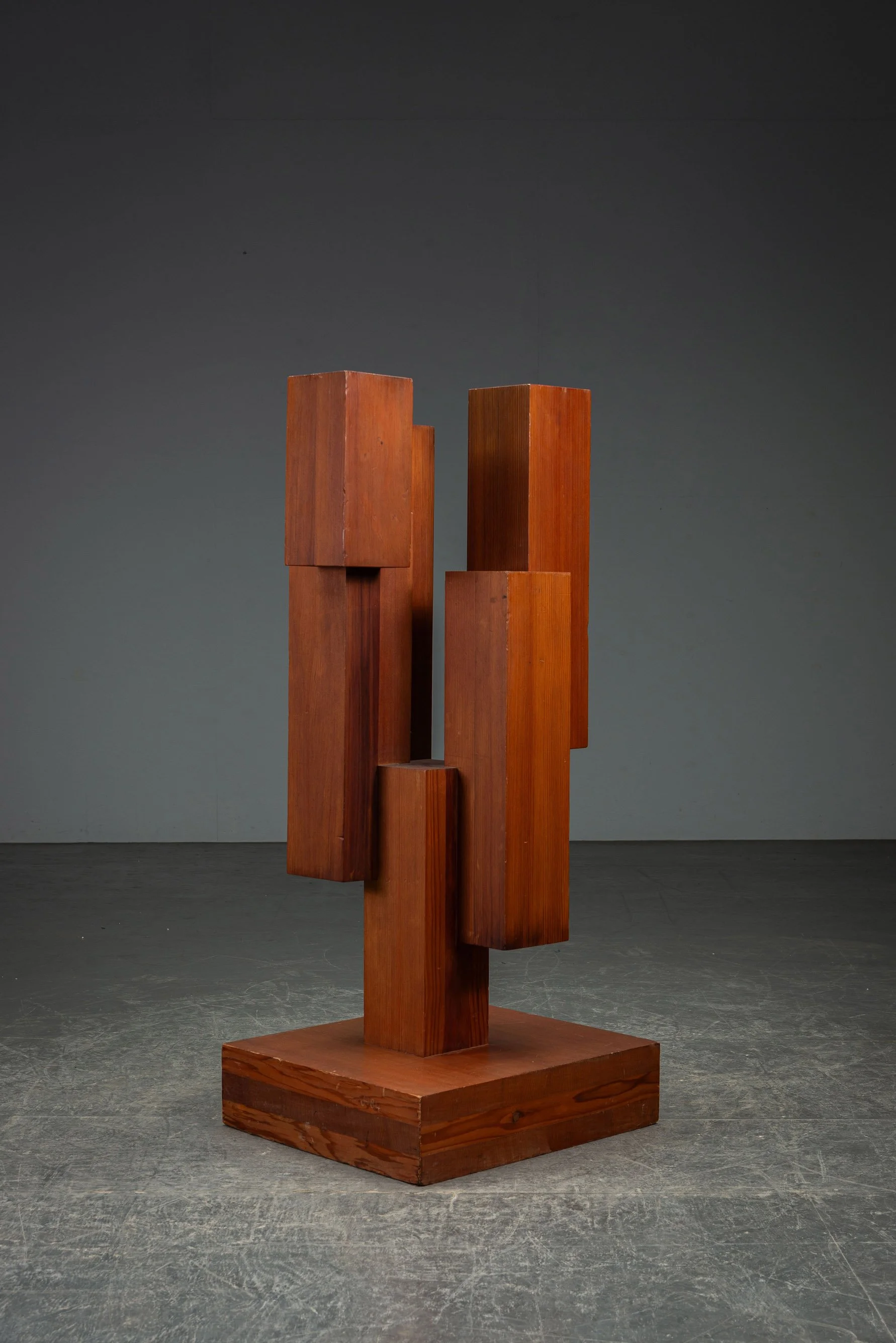 AR-1922026145457-Constructivist-Sculpture-by-Jan-Hoog_02.jpg
