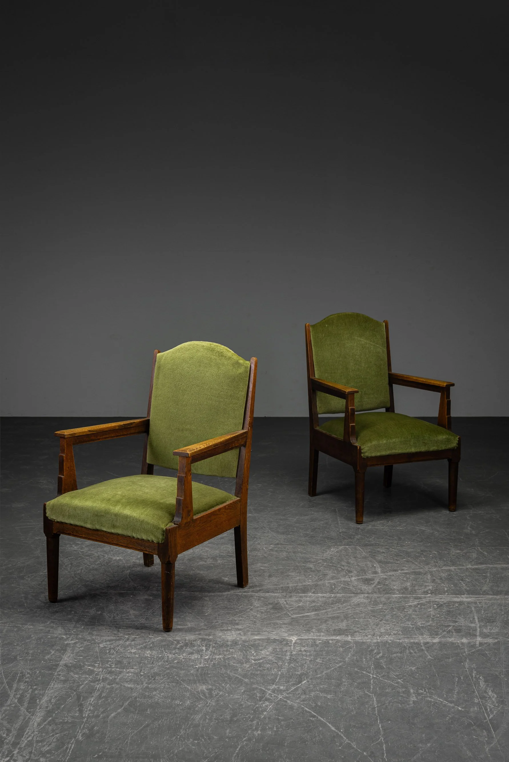 SE-6102026135021-1920s-Armchair-Set_03.jpg