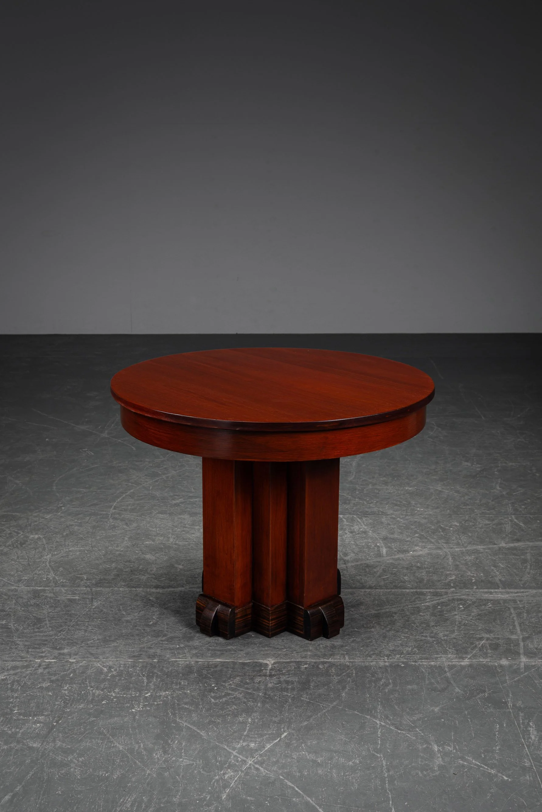 TA-2992026174659-1920s-Amsterdamse-School-Side-Table_09.jpg