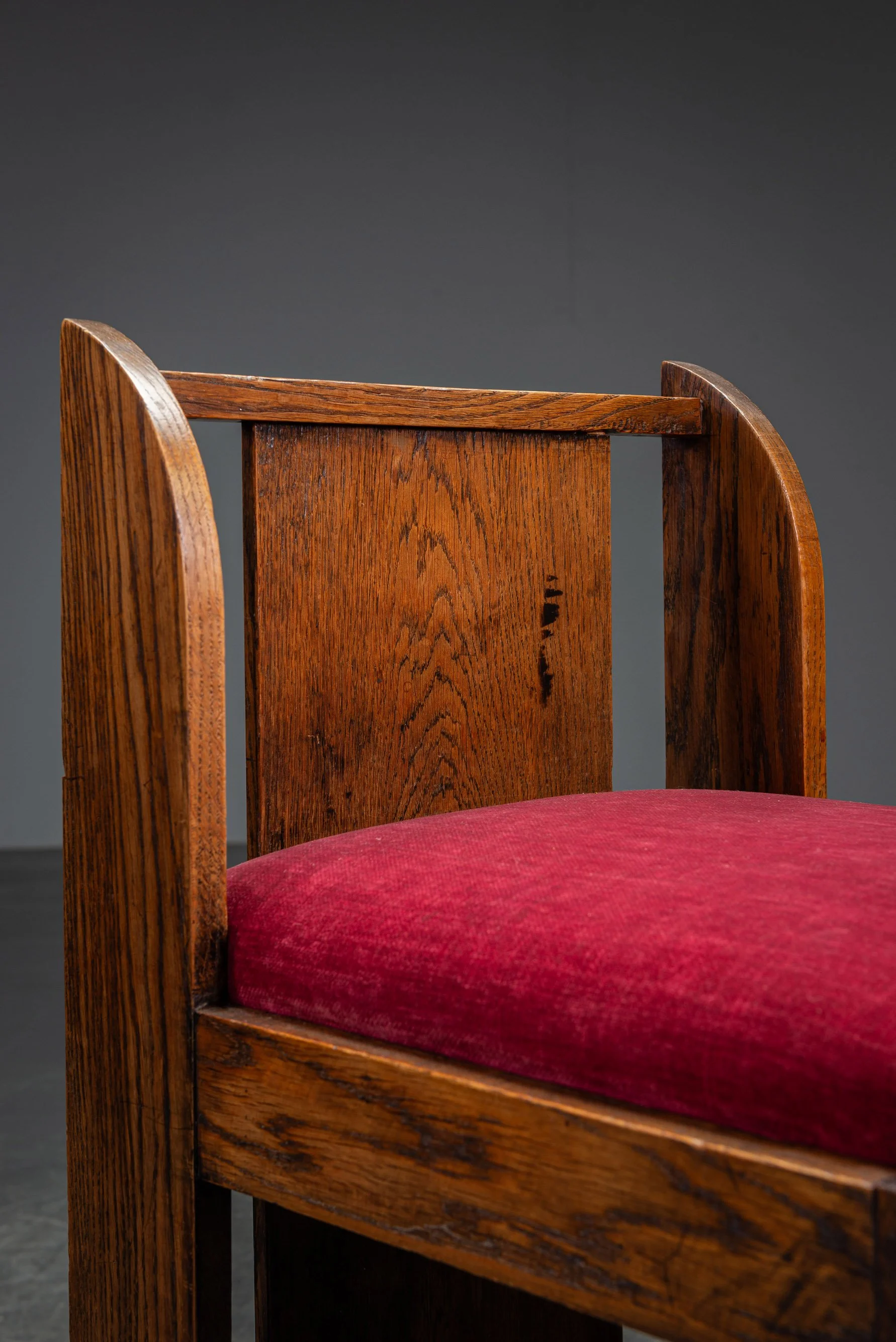 SE-1862026130936-1930s-Amsterdamse-School-Accent-Chair_02.jpg