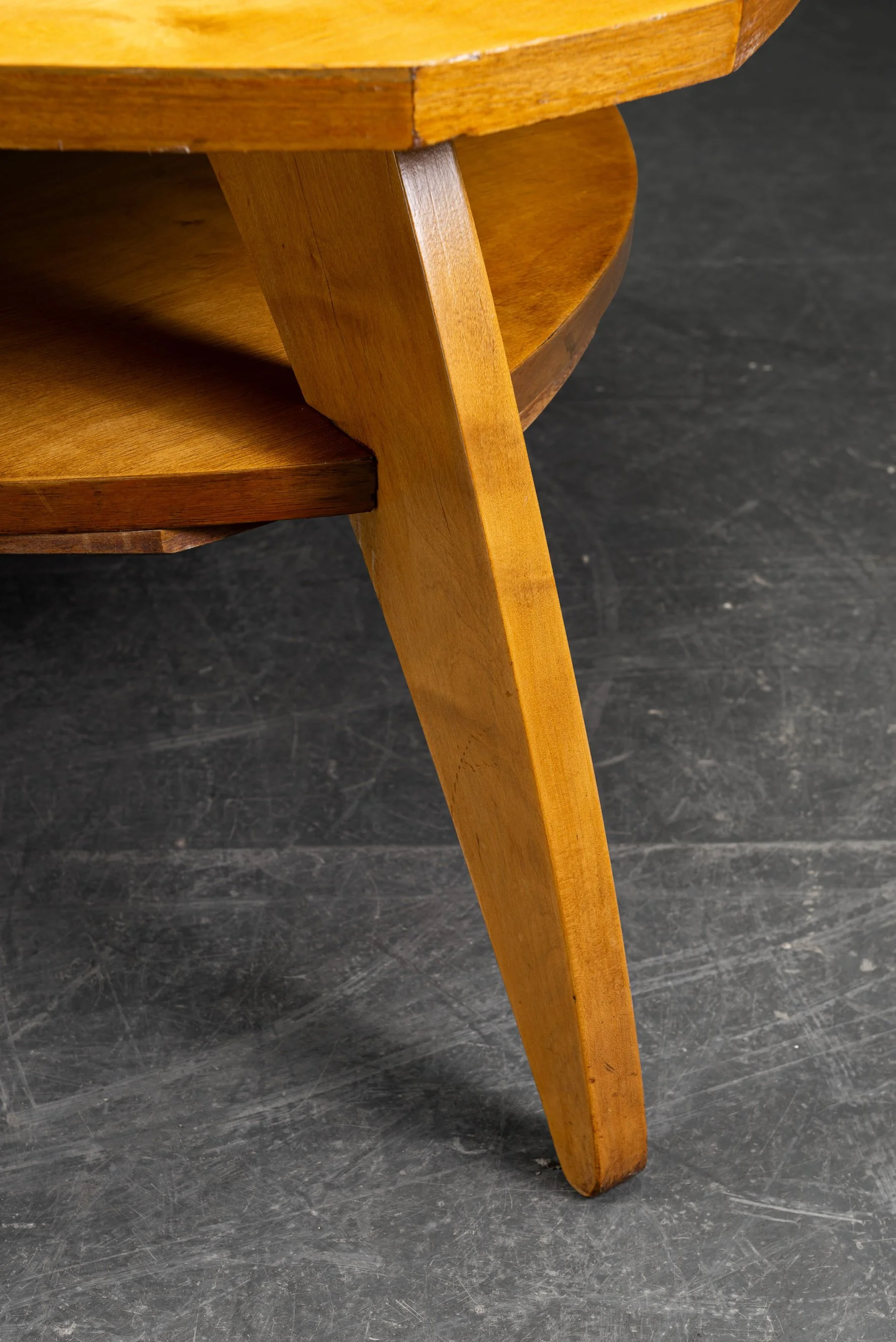 TA-892026130611-1940s-Modernist-Coffee-Table_03.jpg