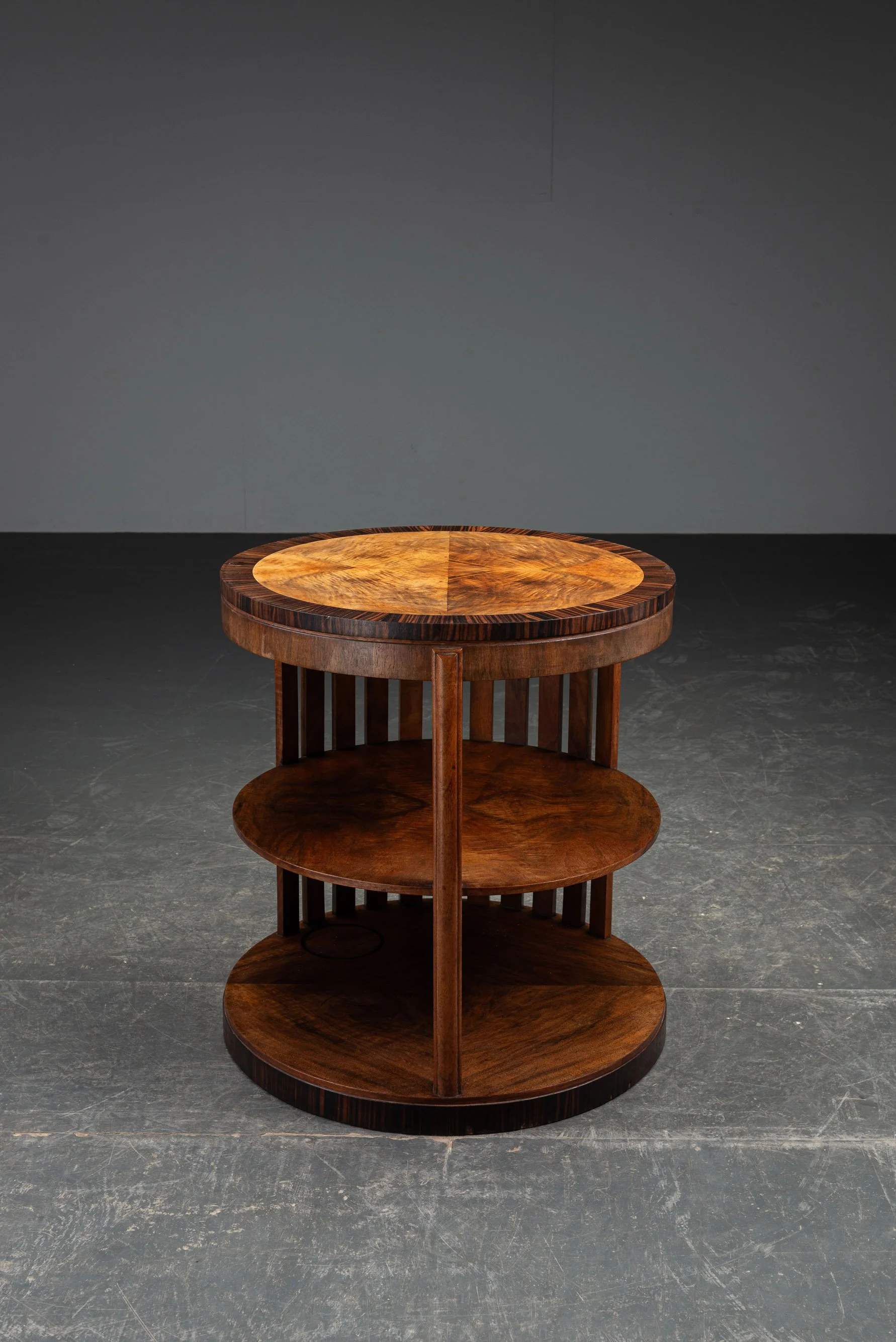 TA-162026183814-1940s-Art-Deco-Side-Table_04.jpg