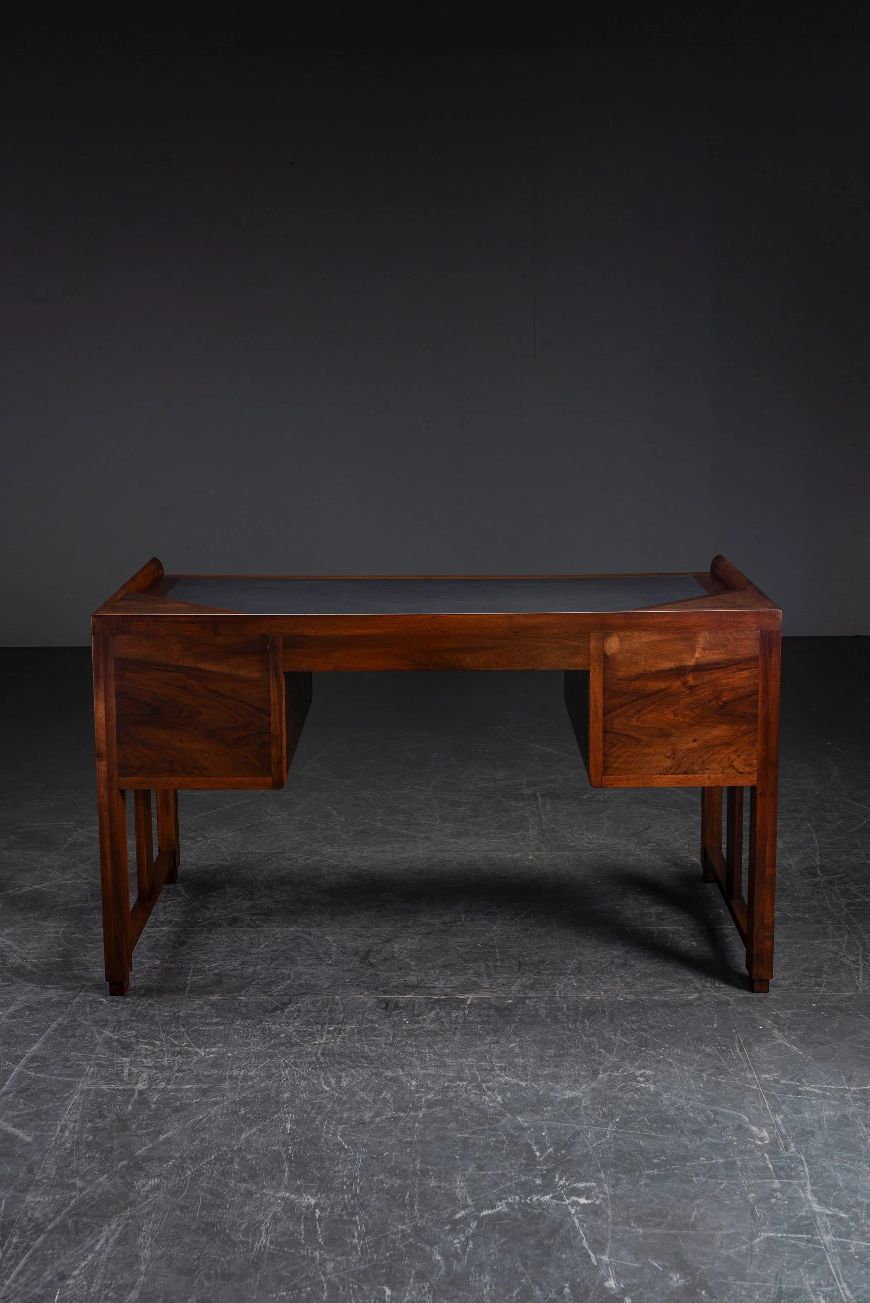 TA-242024214127-1920s-Amsterdamse-School-Desk_13.jpg