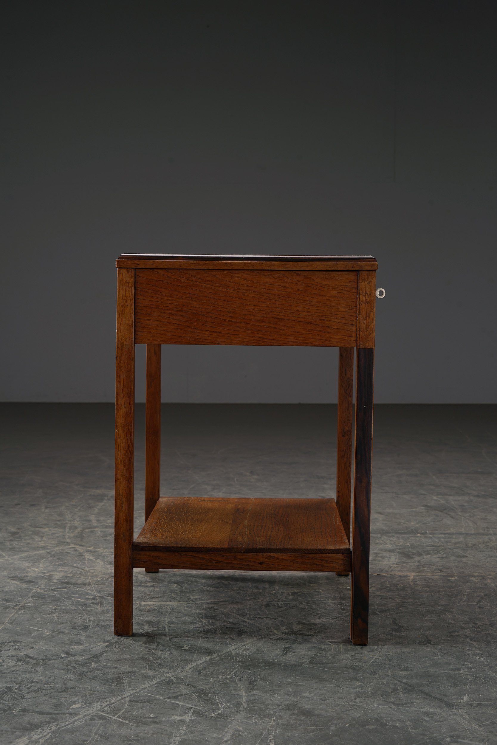 TA-1862025193113-1930s-Amsterdamse-School-Side-Table_10.jpg
