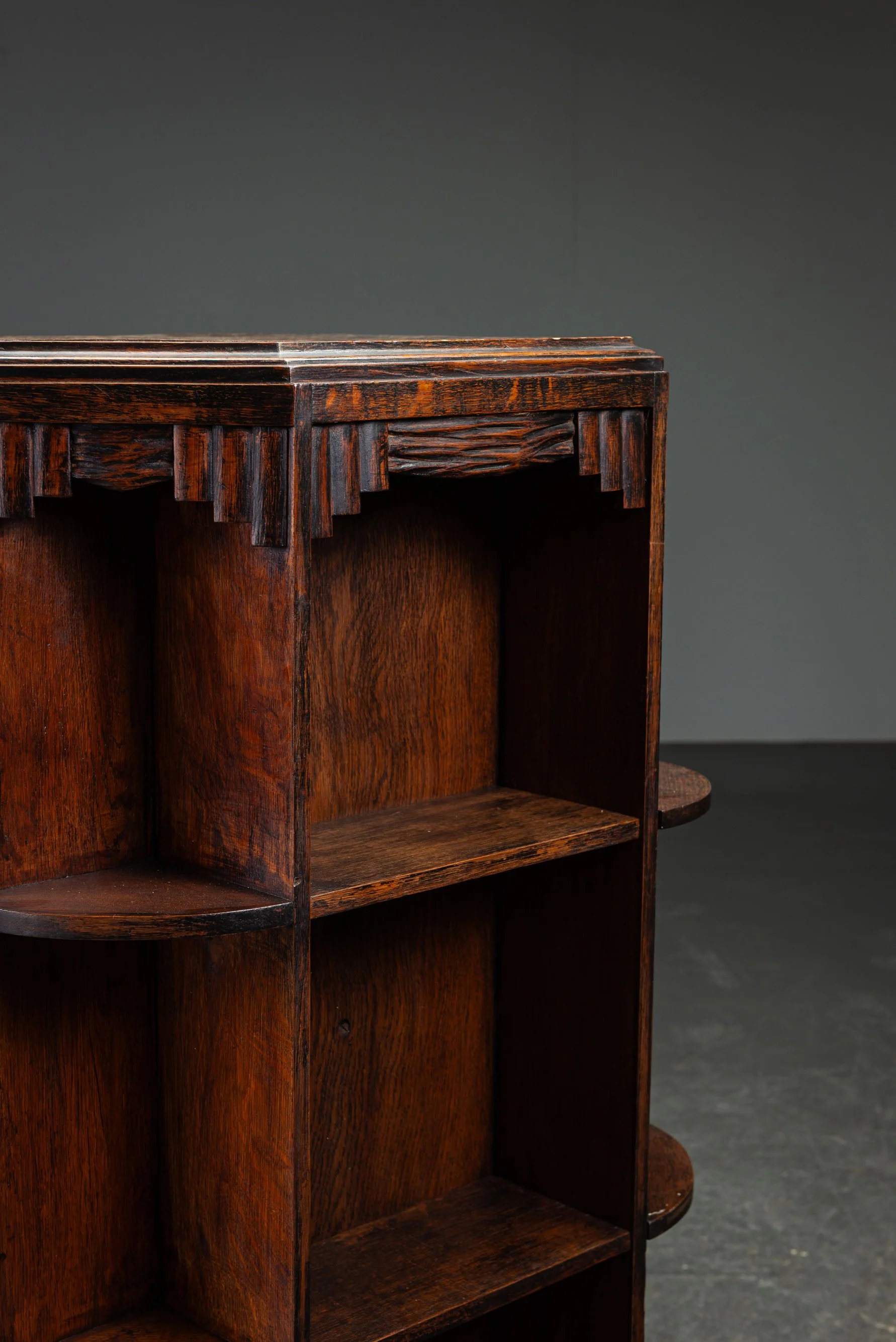 ST-1622026121531-1930s-Art-Deco-Shelving_10.jpg