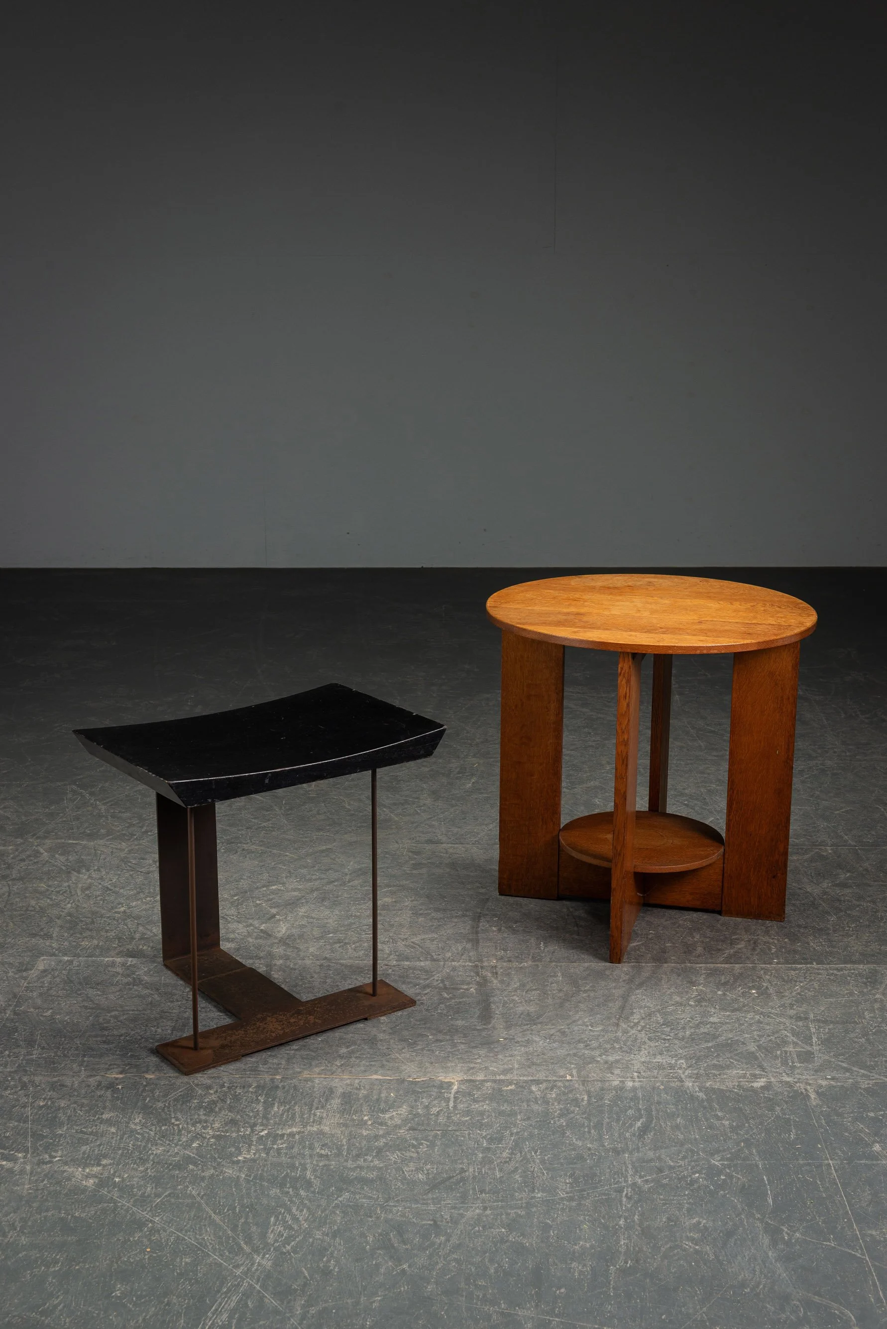 SE-232026221348-Modernist-Stool-by-Pierre-Chareau_11.jpg