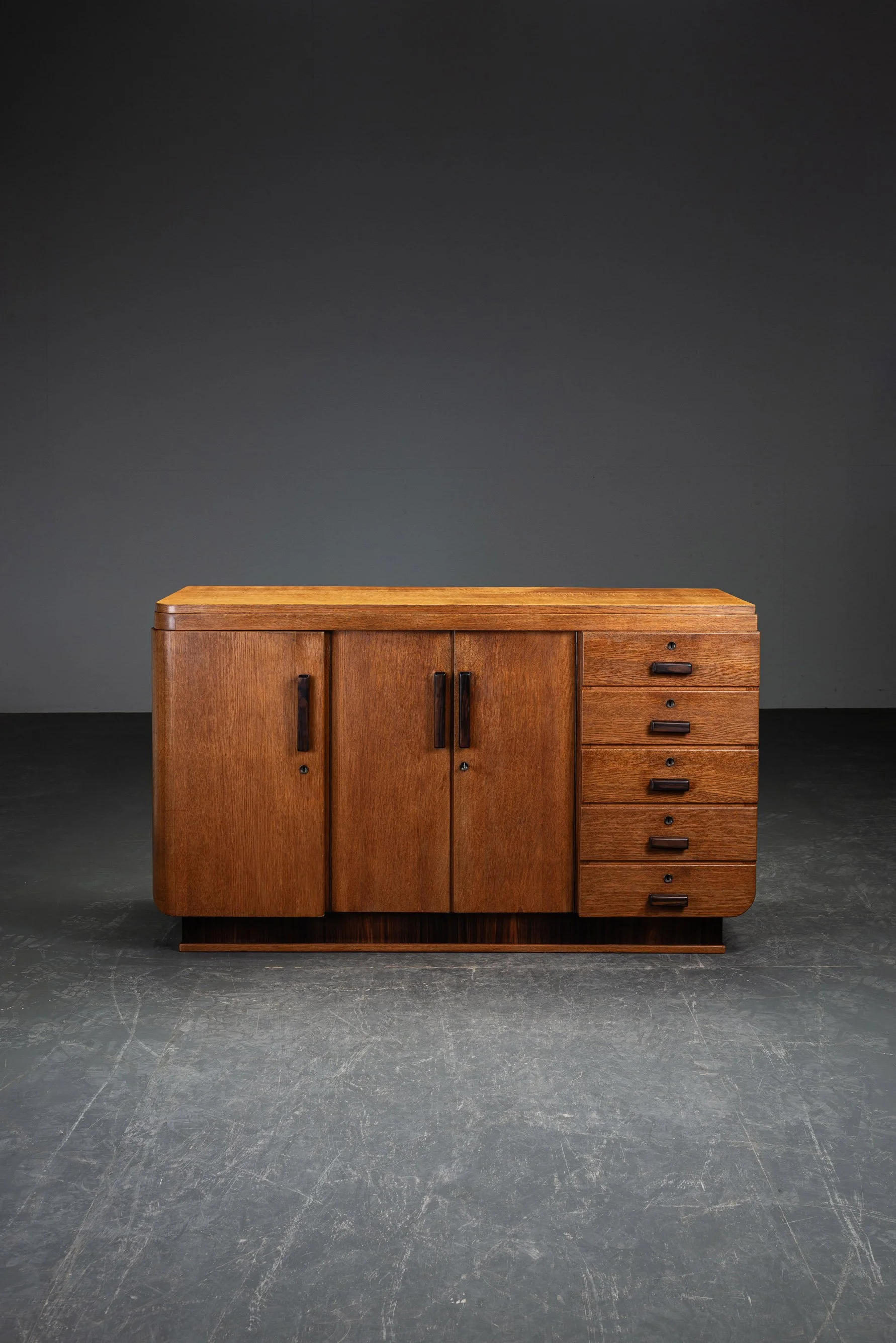 ST-2872026153534-1930s-Art-Deco-Sideboard_03.jpg