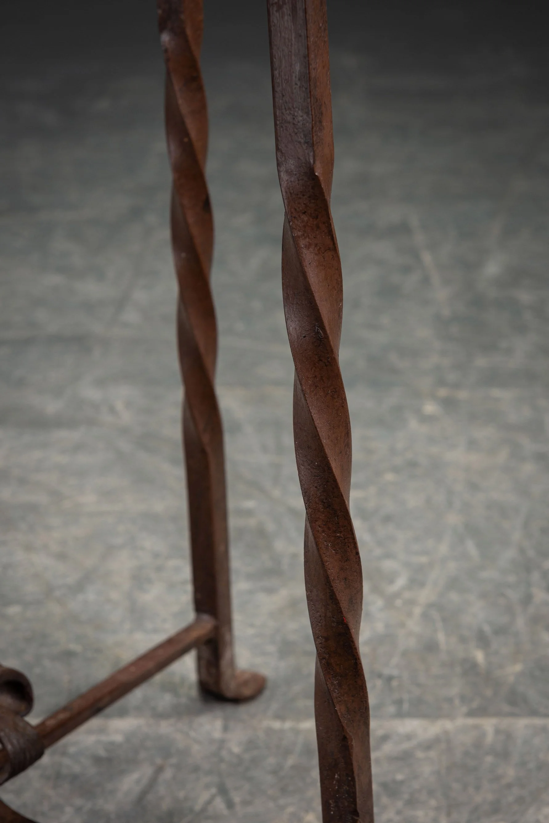 TA-1862026125240-1940s-Side-Table_07.jpg
