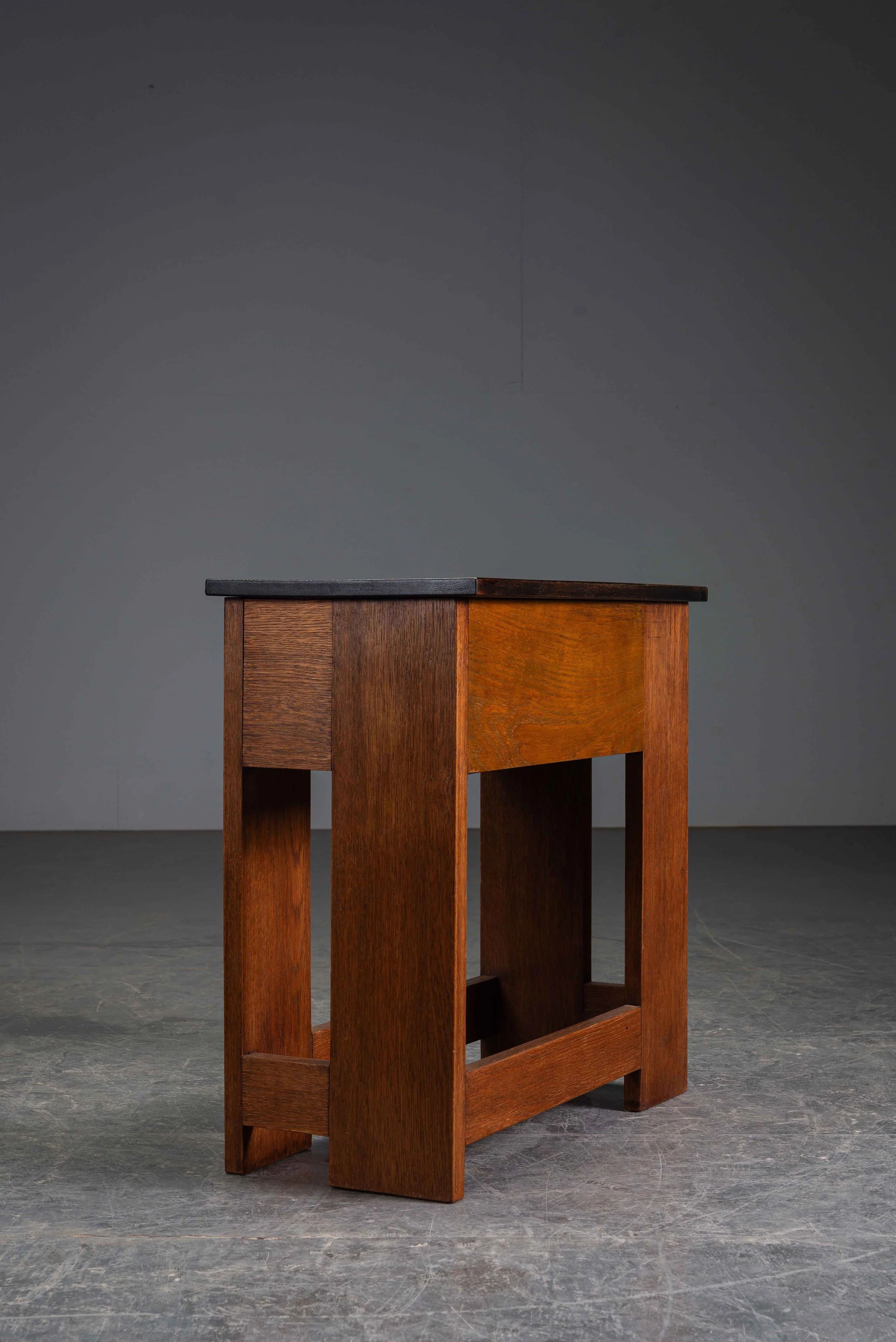 TA-3072025232027-1920s-Haagse-School-Side-Table-by-Cor-Alons_12.jpg