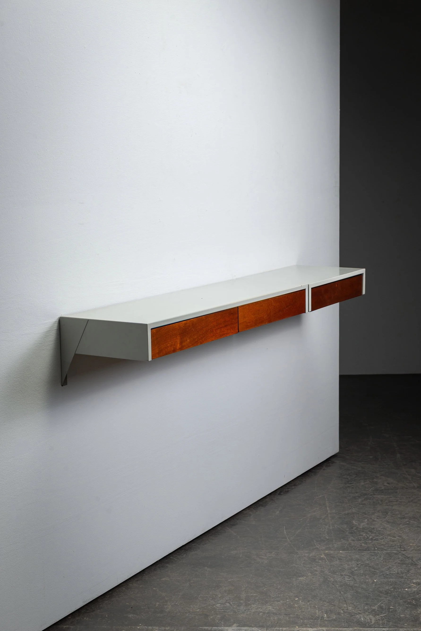 ST-1122026143544+ST-1922026103810-Minimalist-Shelving-by-Martin-Visser_02.jpg