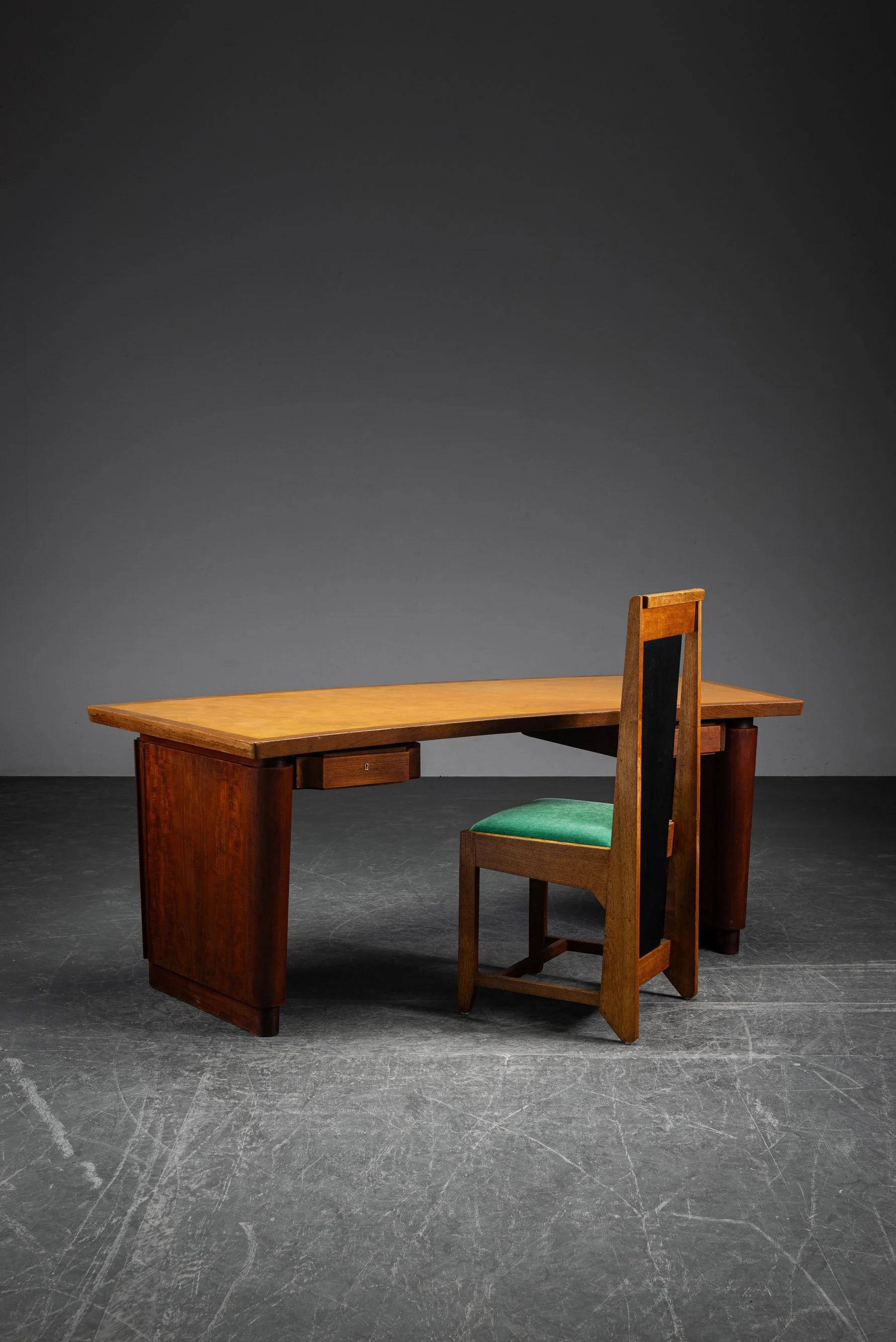 TA-3112025190420-1940s-Art-Deco-Desk_03.jpg