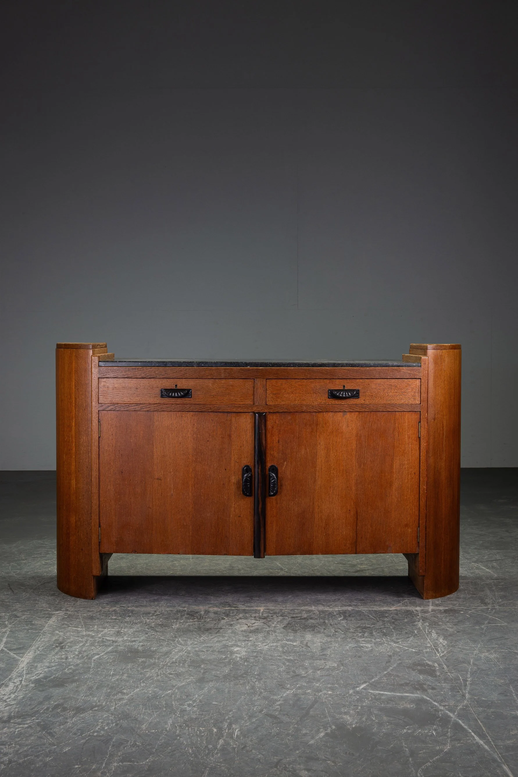 ST-1862026130400-1930s-Amsterdamse-School-Sideboard_06.jpg