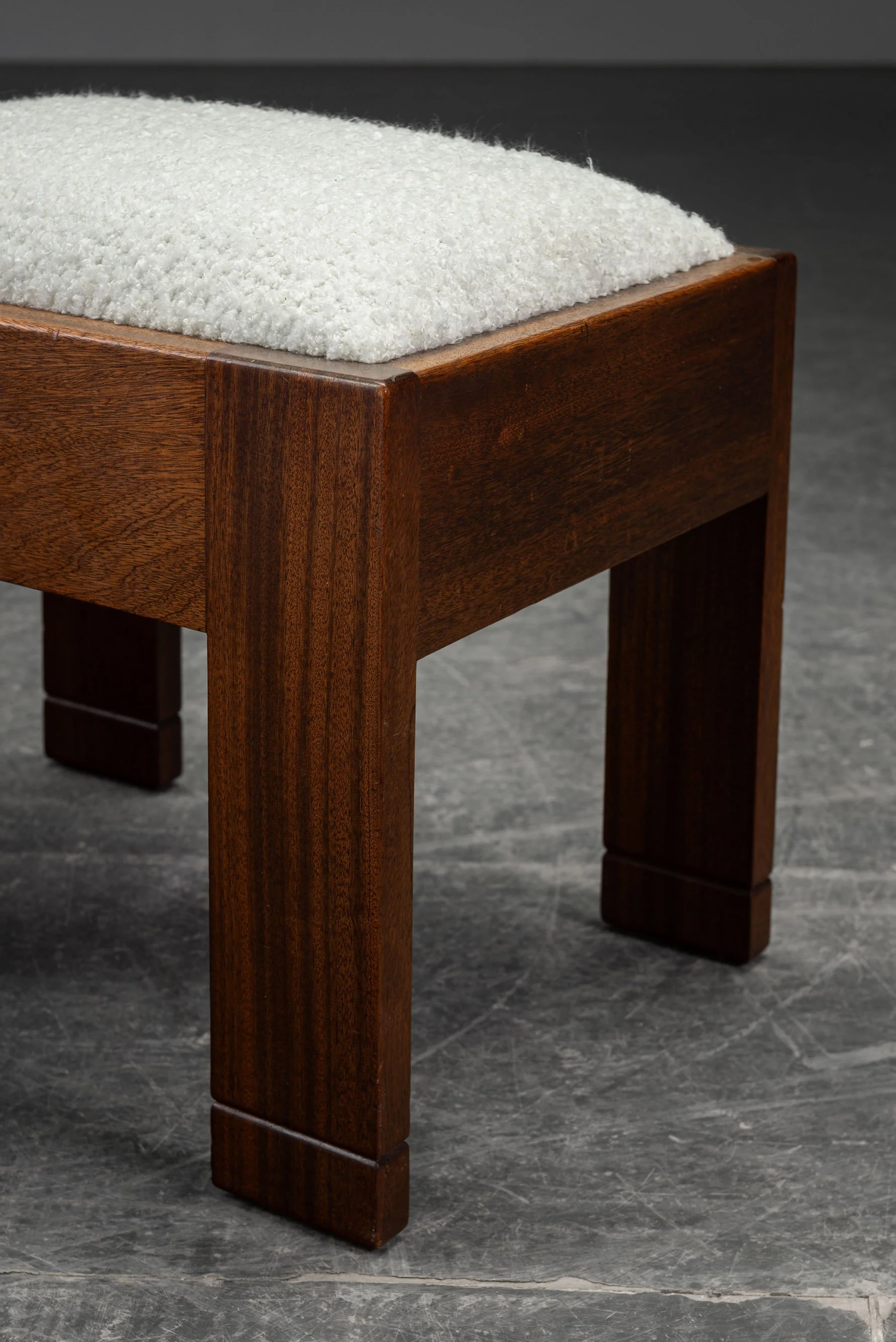 SE-2992026173955-1920s-Modernist-Stool_05.jpg