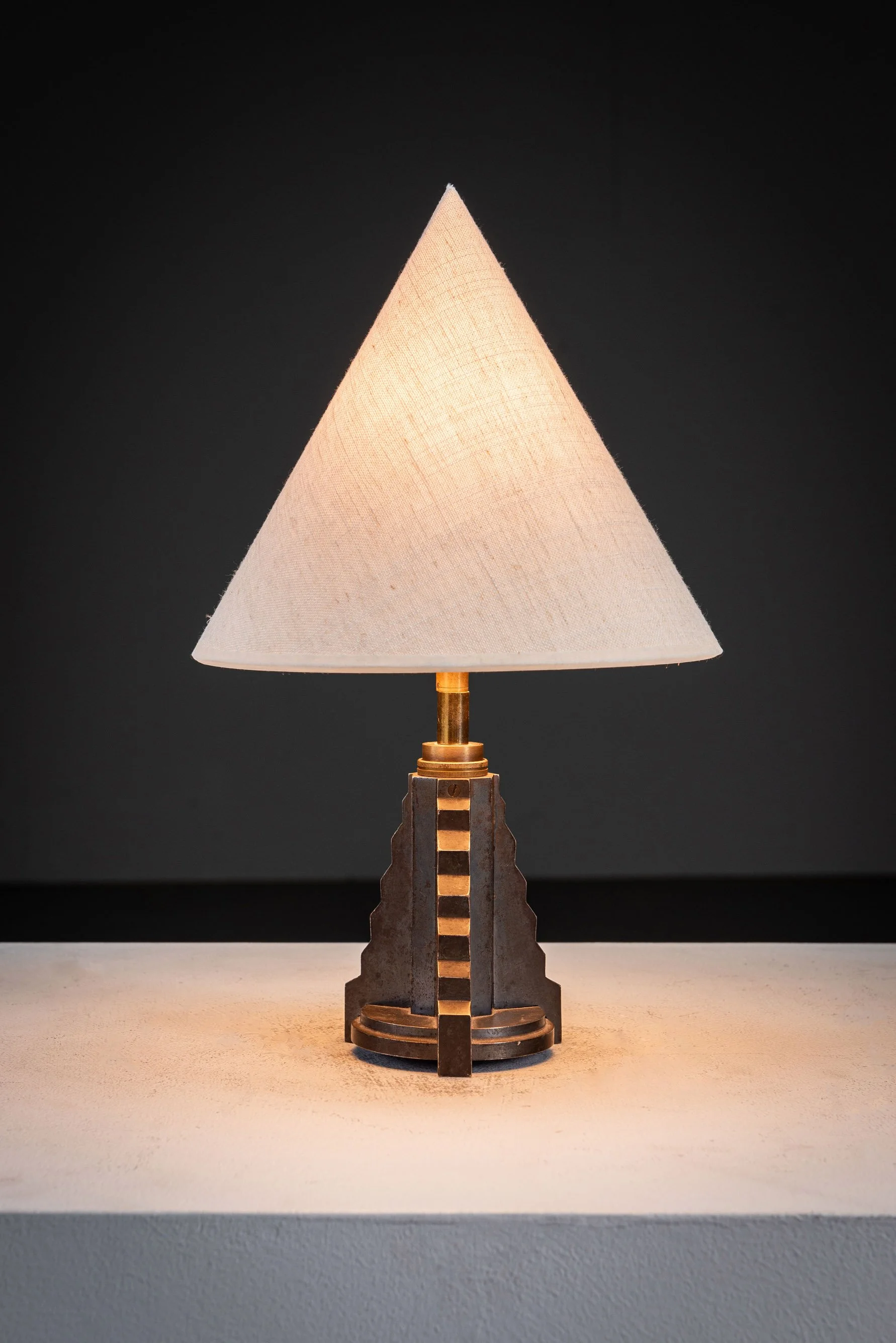 LI-2022025154846-1930s-Art-Deco-Table-Lamp_06.jpg
