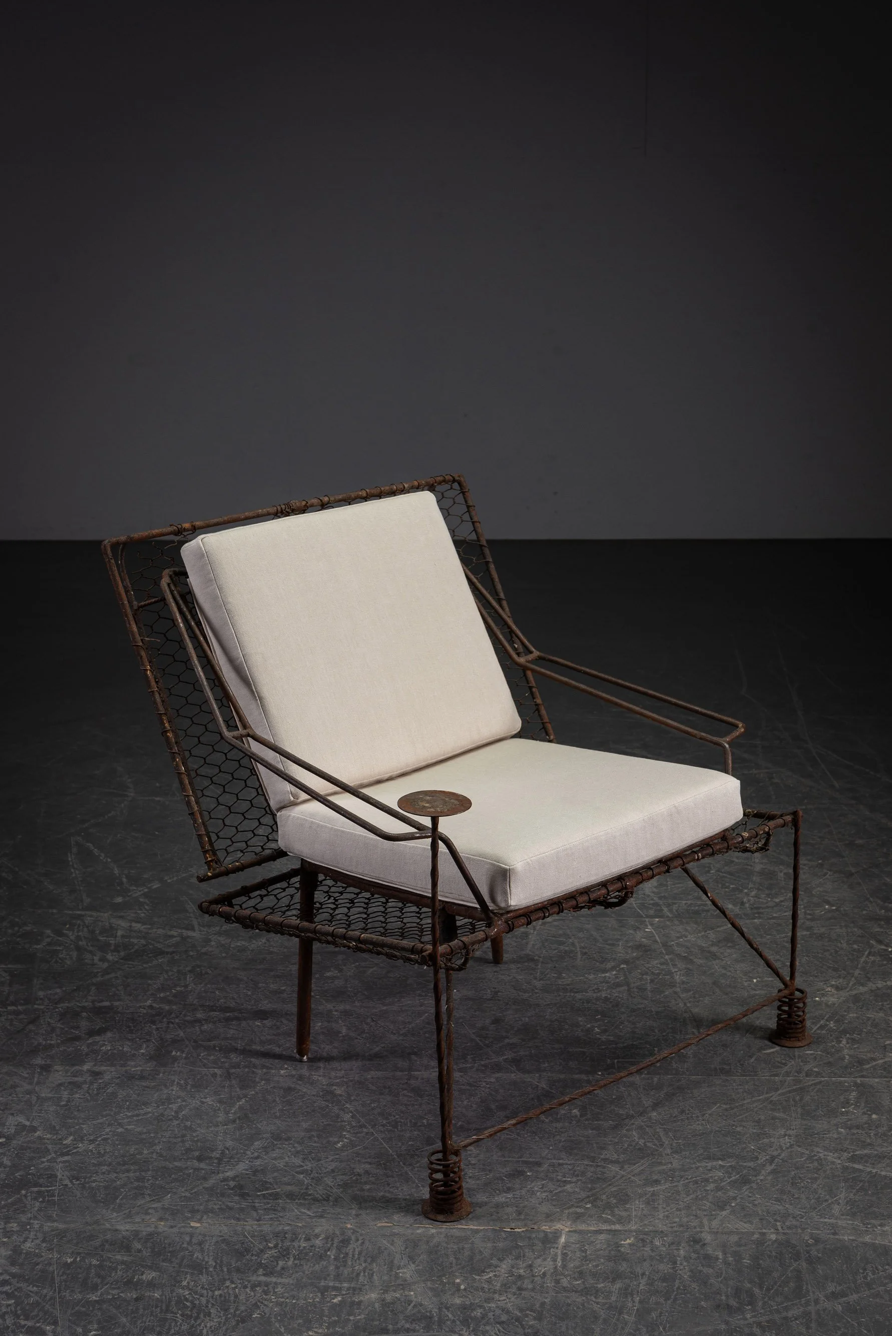 SE-1172023124457-Unique-Steam-Punk-Easy-Chair_01.jpg