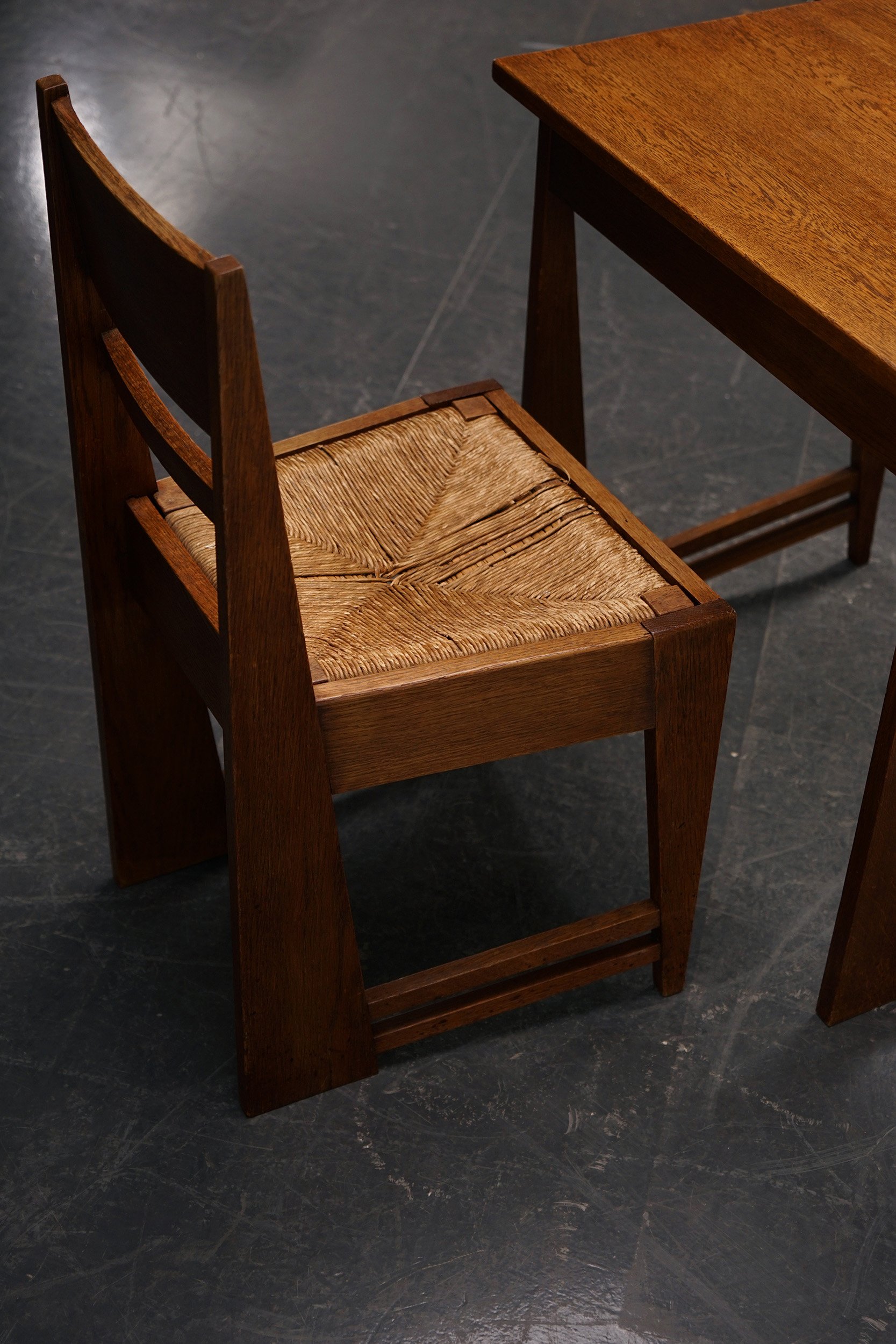 TA-30102024211626 + SE-30102024211844-1920s-Modernist-Desk-and-Accent-Chair_09.jpg