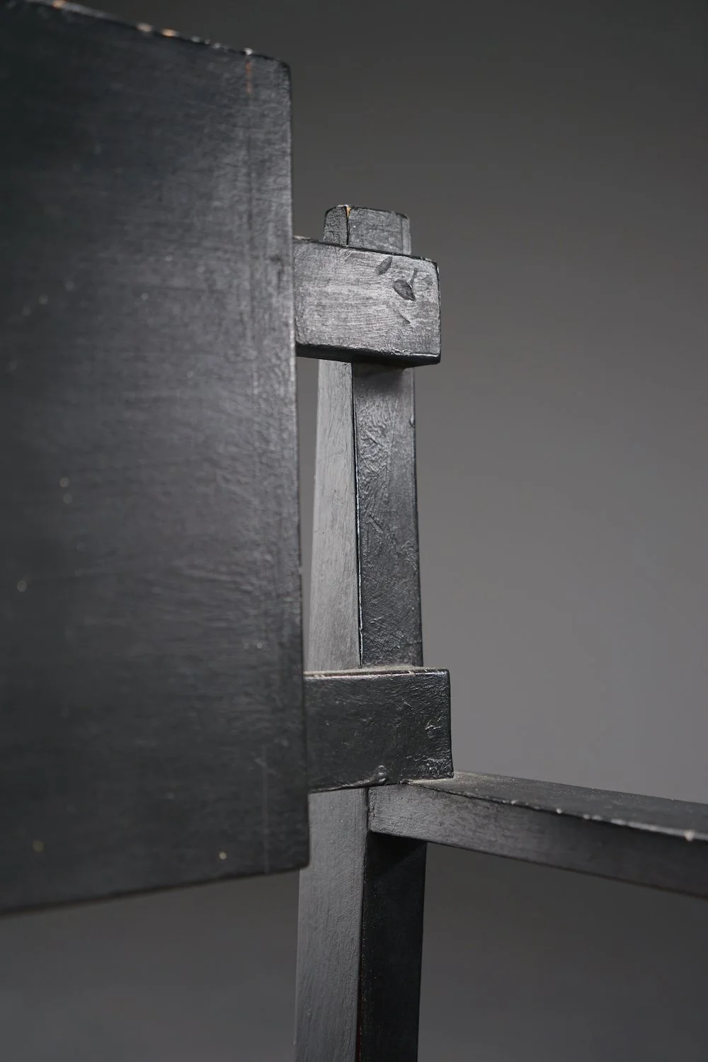 SE-1322023111946-1920s-Armchair-by-J.W.-Uiterwaal_09.JPG