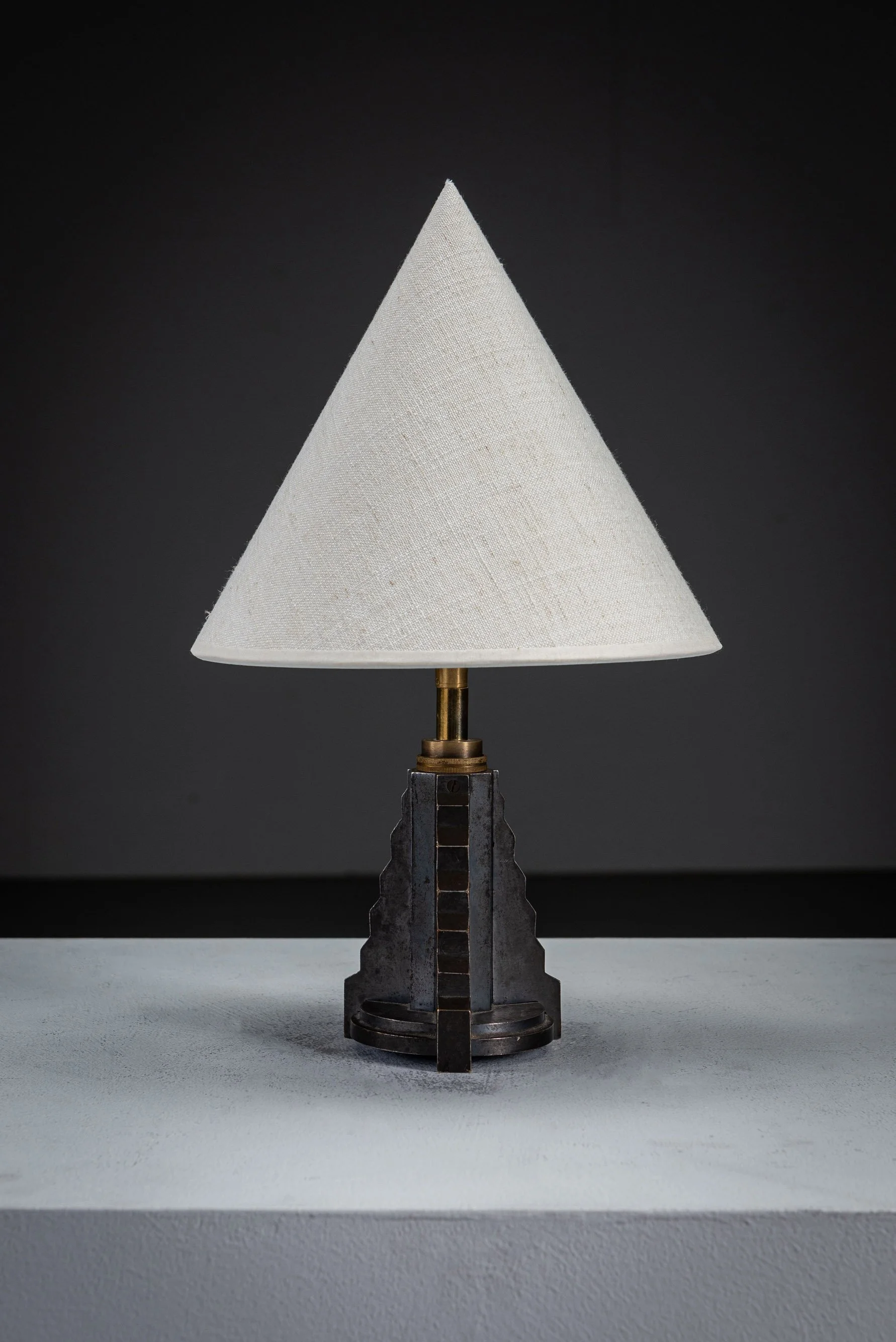 LI-2022025154846-1930s-Art-Deco-Table-Lamp_05.jpg