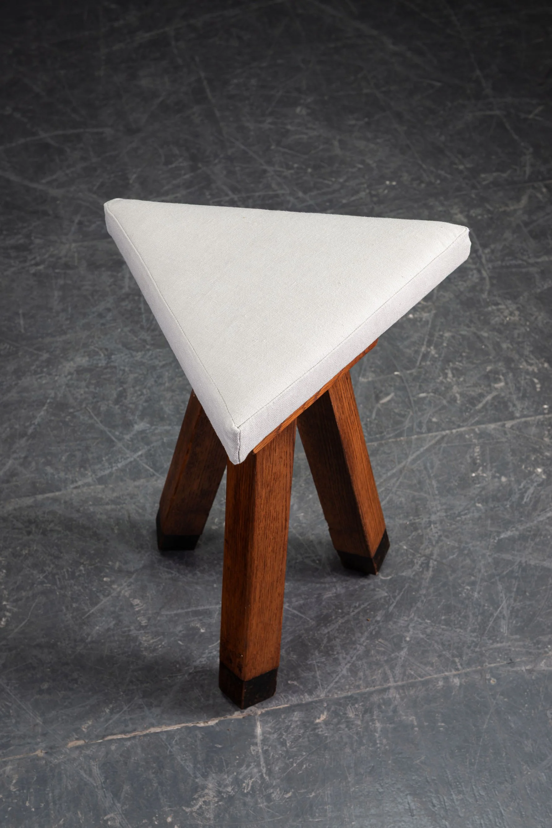 SE-2652025162523-1930s-Modernist-Stool_02.jpg