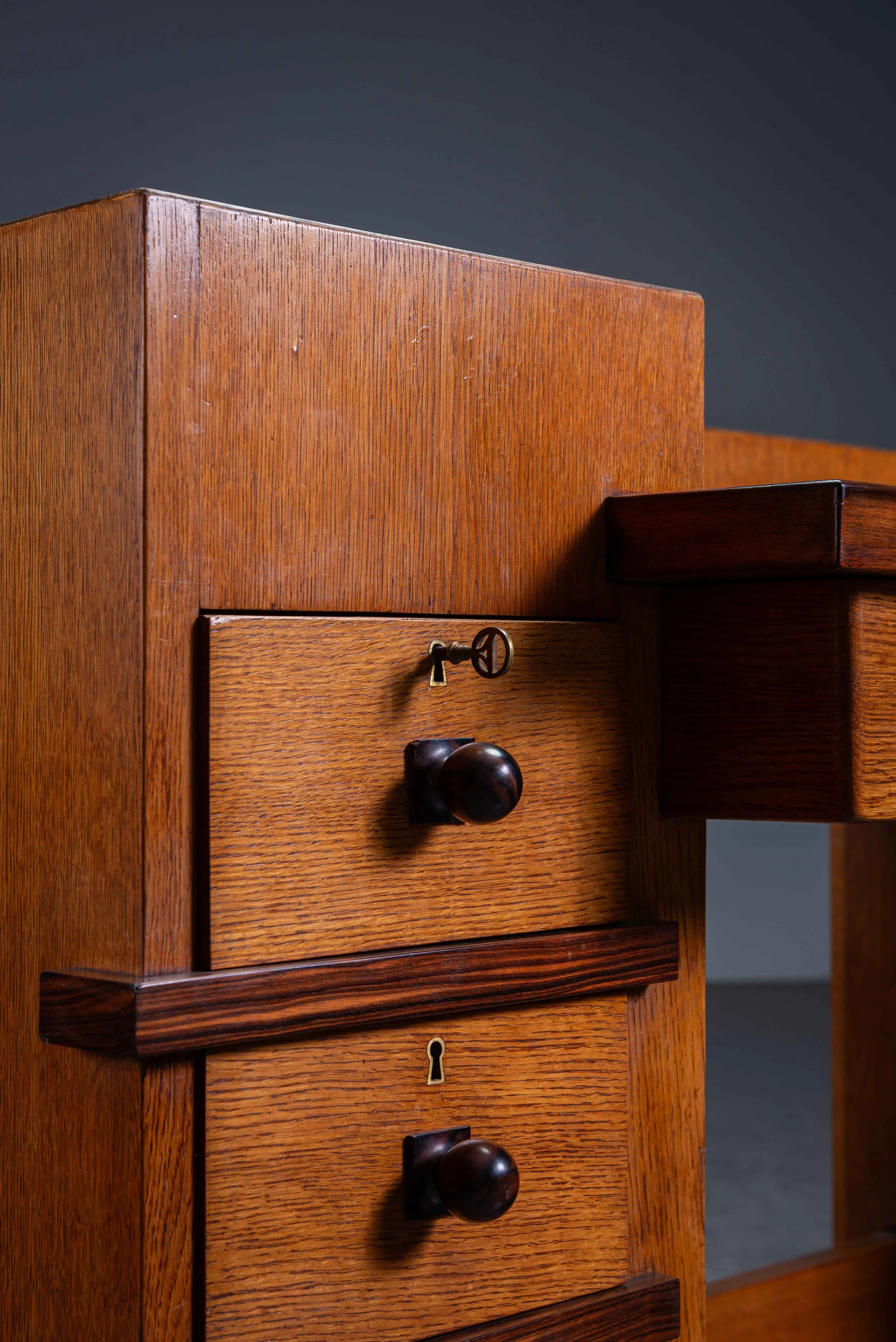 TA-1862025185336-Pander-Haagse-School-Desk-by-Architect-Hendrik-Wouda_10.jpg