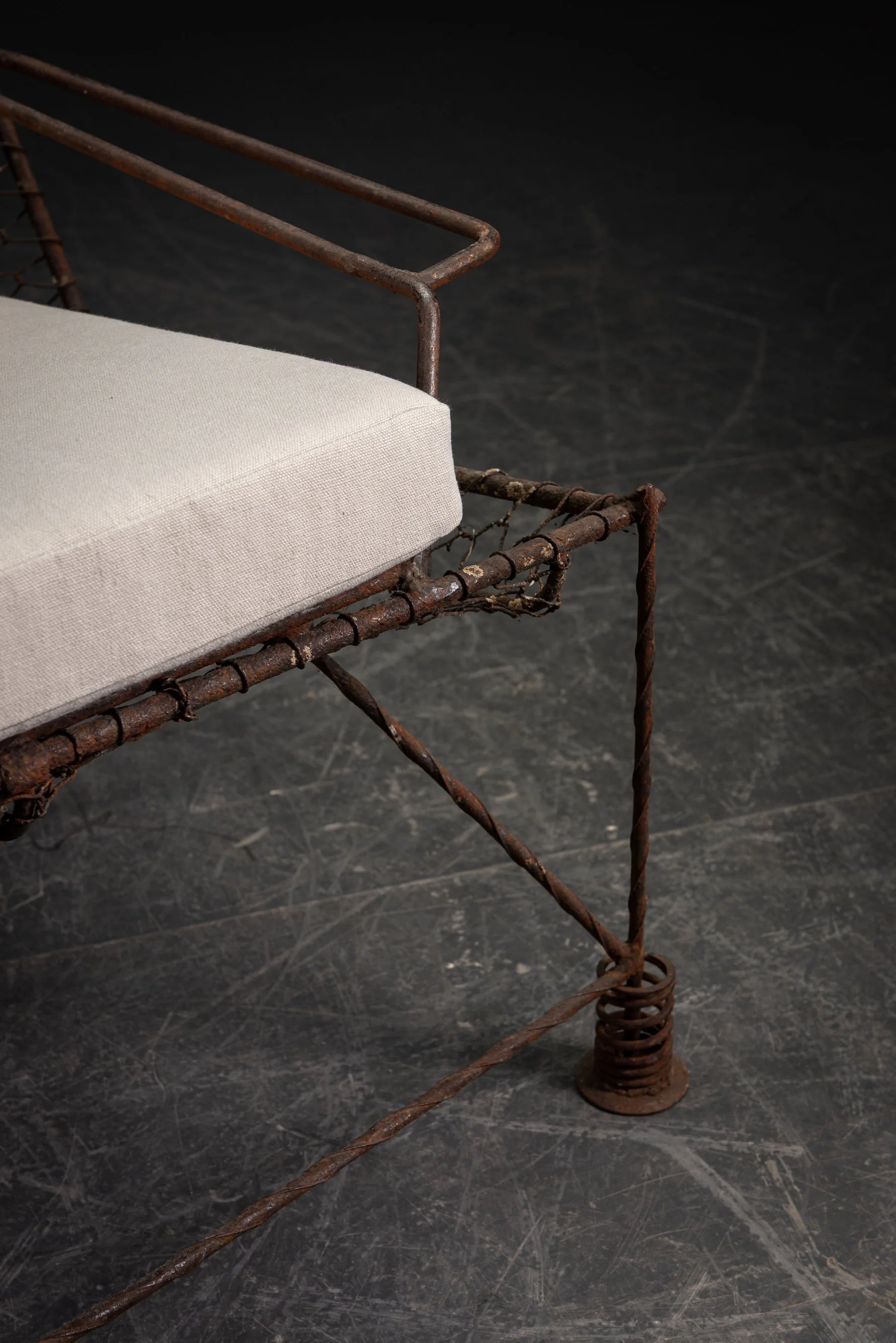 SE-1172023124457-Unique-Steam-Punk-Easy-Chair_03.jpg