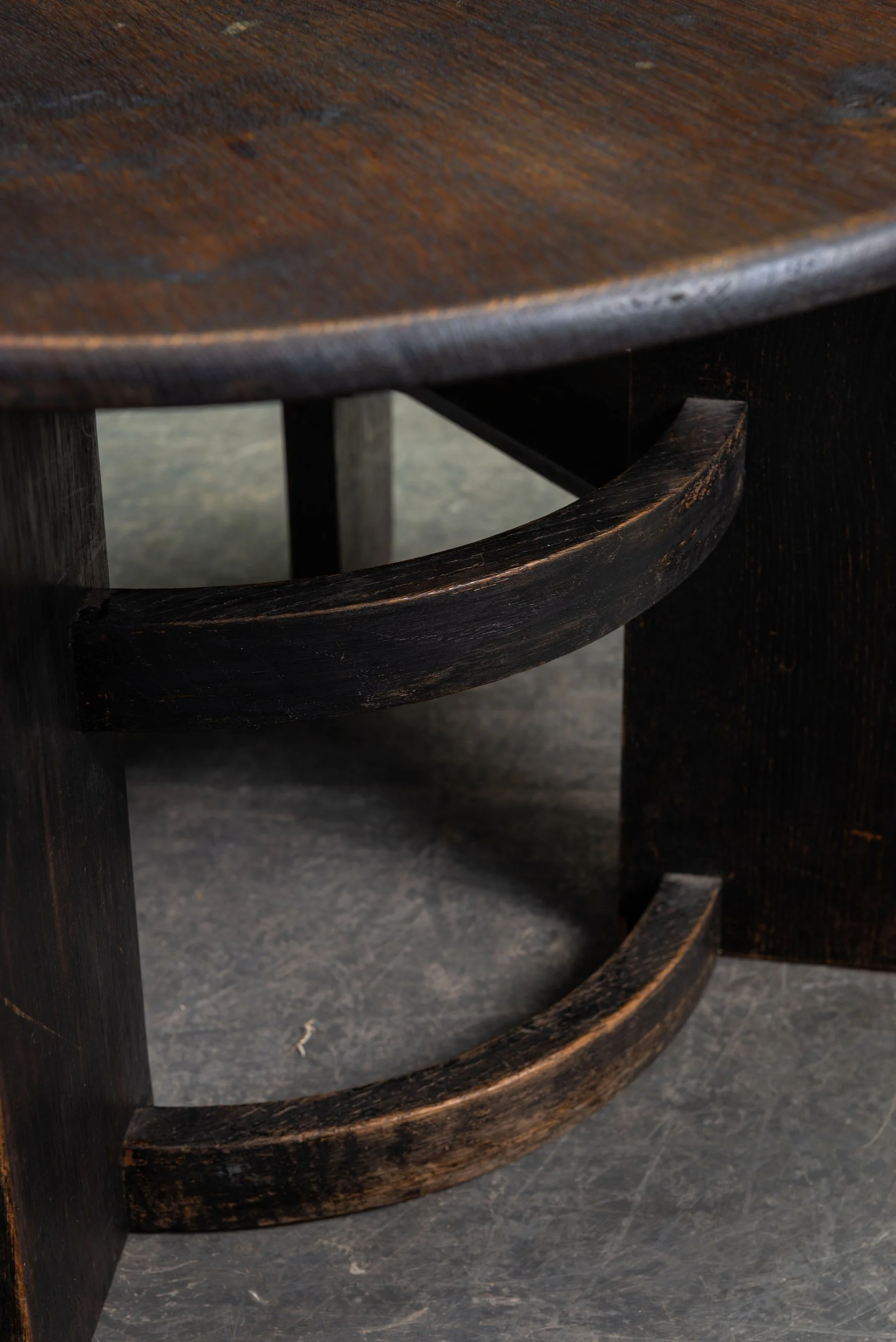 TA-232026194545-1920s-Haagse-School-Side-Table_02.jpg