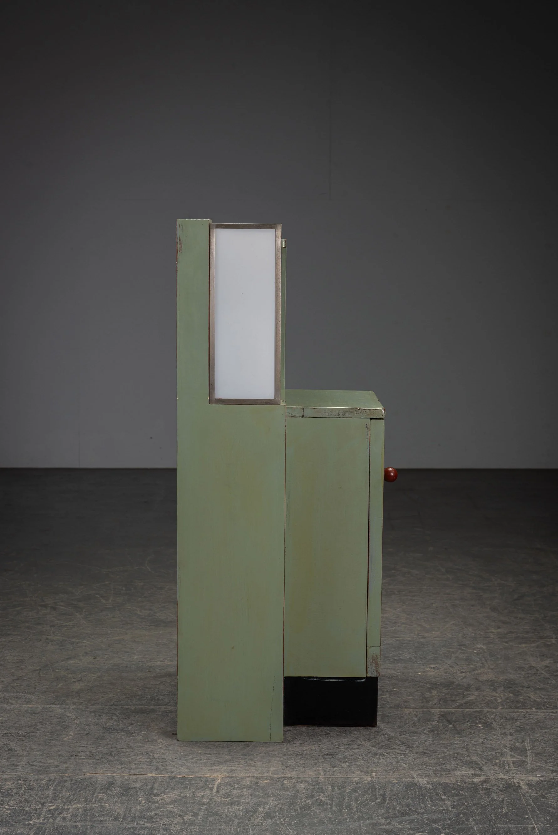 LI-2632026124745-1920s-Modernist-Cabinet-with-Lamp_17.jpg