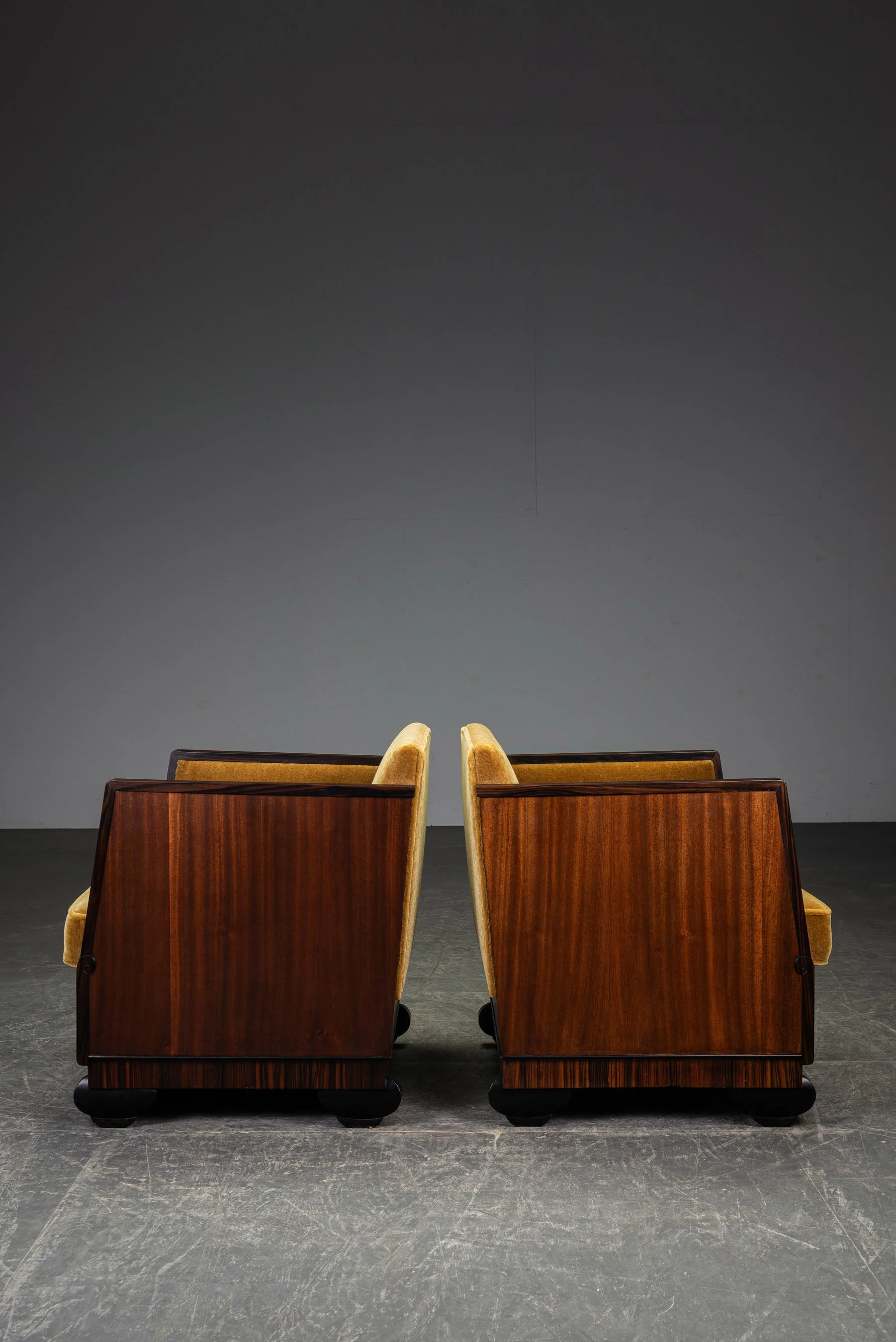 SE-852024131743+SE-1862024175941-1920s-Amsterdamse-School-Armchair-Set_13.jpg