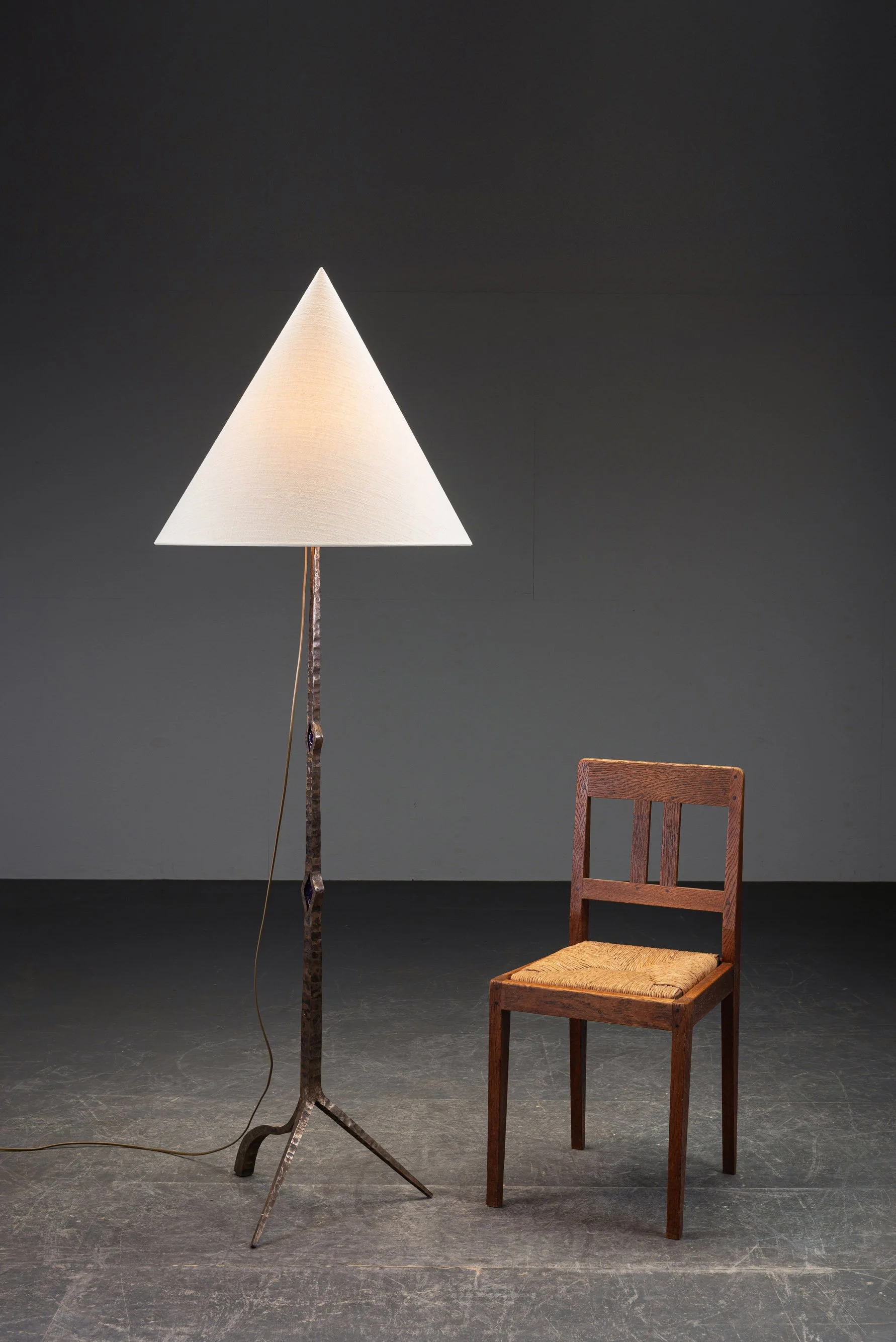 LI-732026191040-1950s-Artisanal-Standing-Lamp_03.jpg