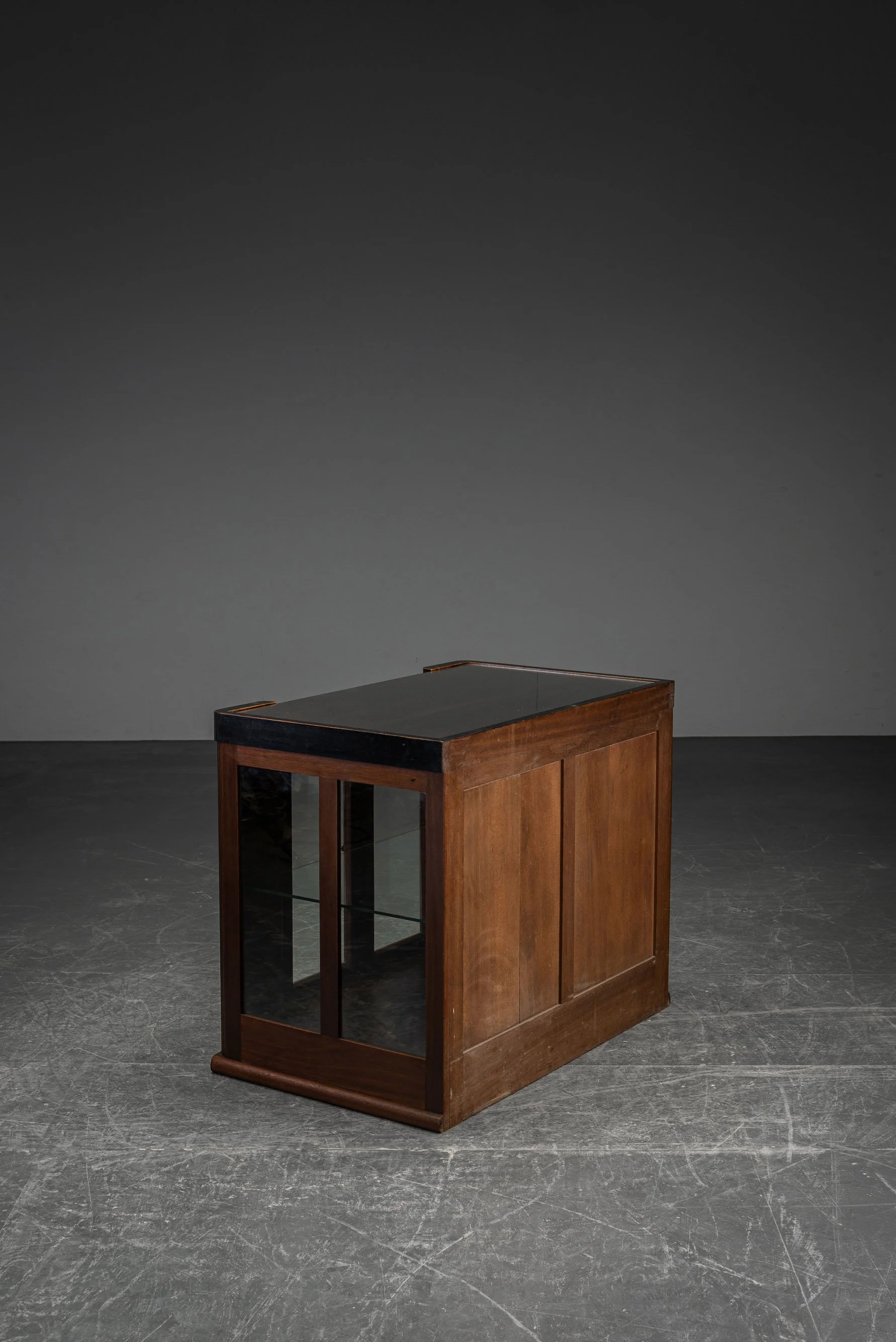 ST-2992026182315-1920s-Amsterdamse-School-Cabinet_14.jpg
