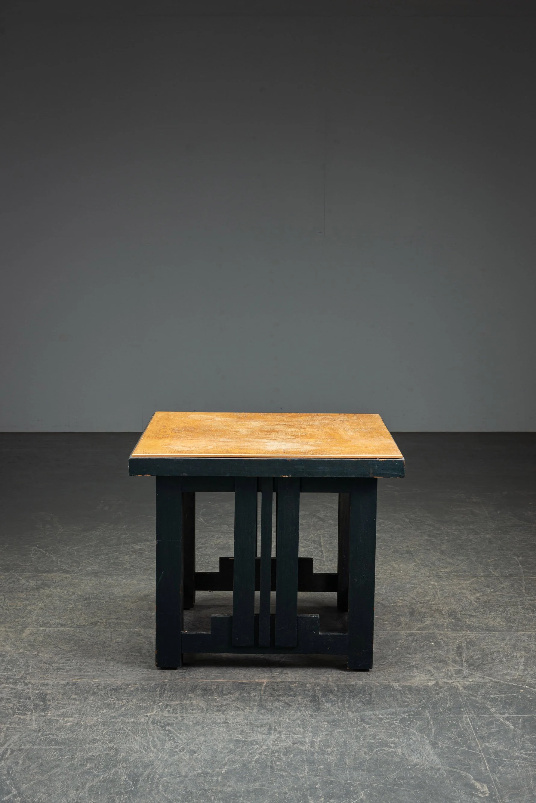 TA-1132026222313-Modernist-Side-Table-by-J.P.D.-van-Gelder_06.jpg