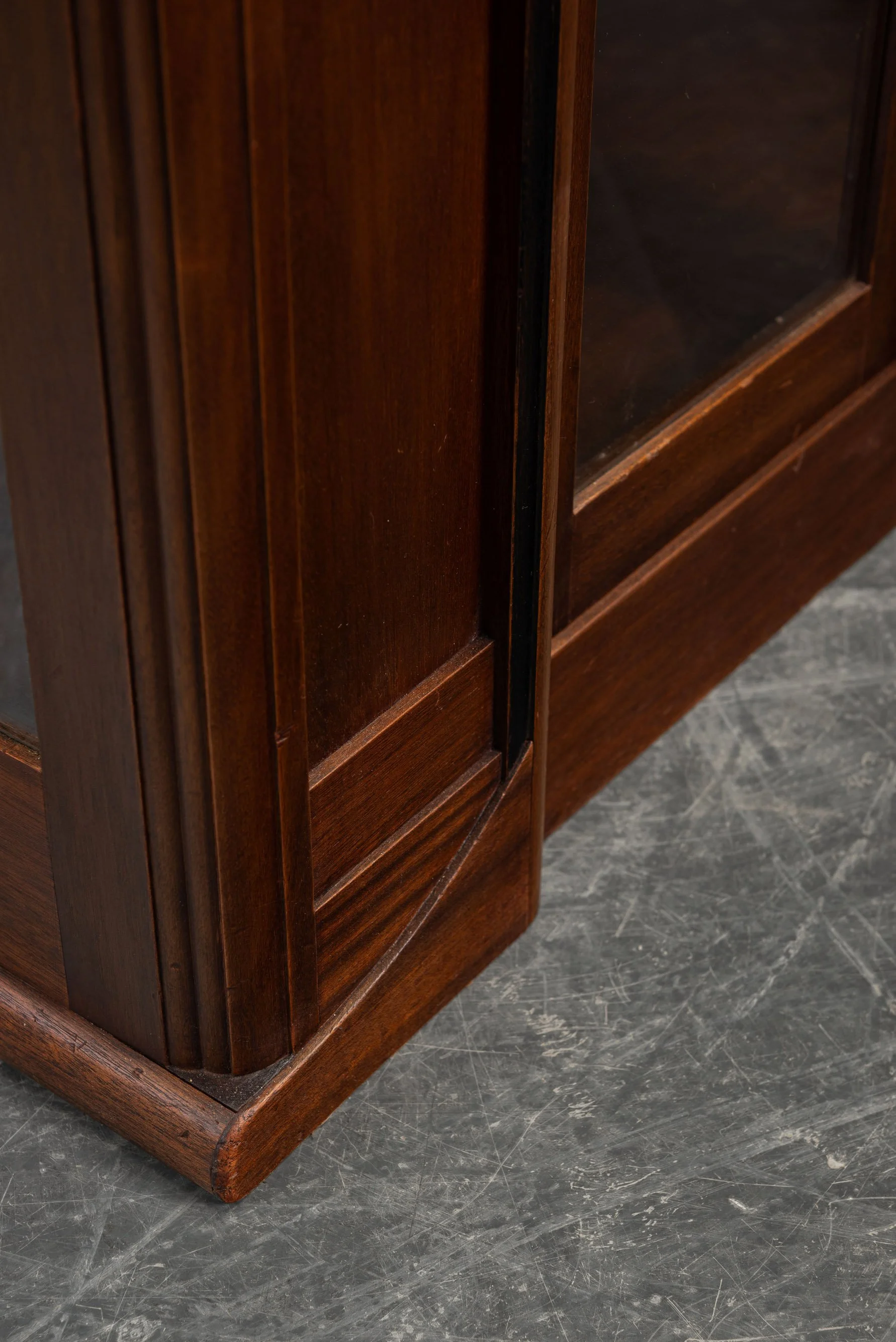 ST-2992026182315-1920s-Amsterdamse-School-Cabinet_12.jpg