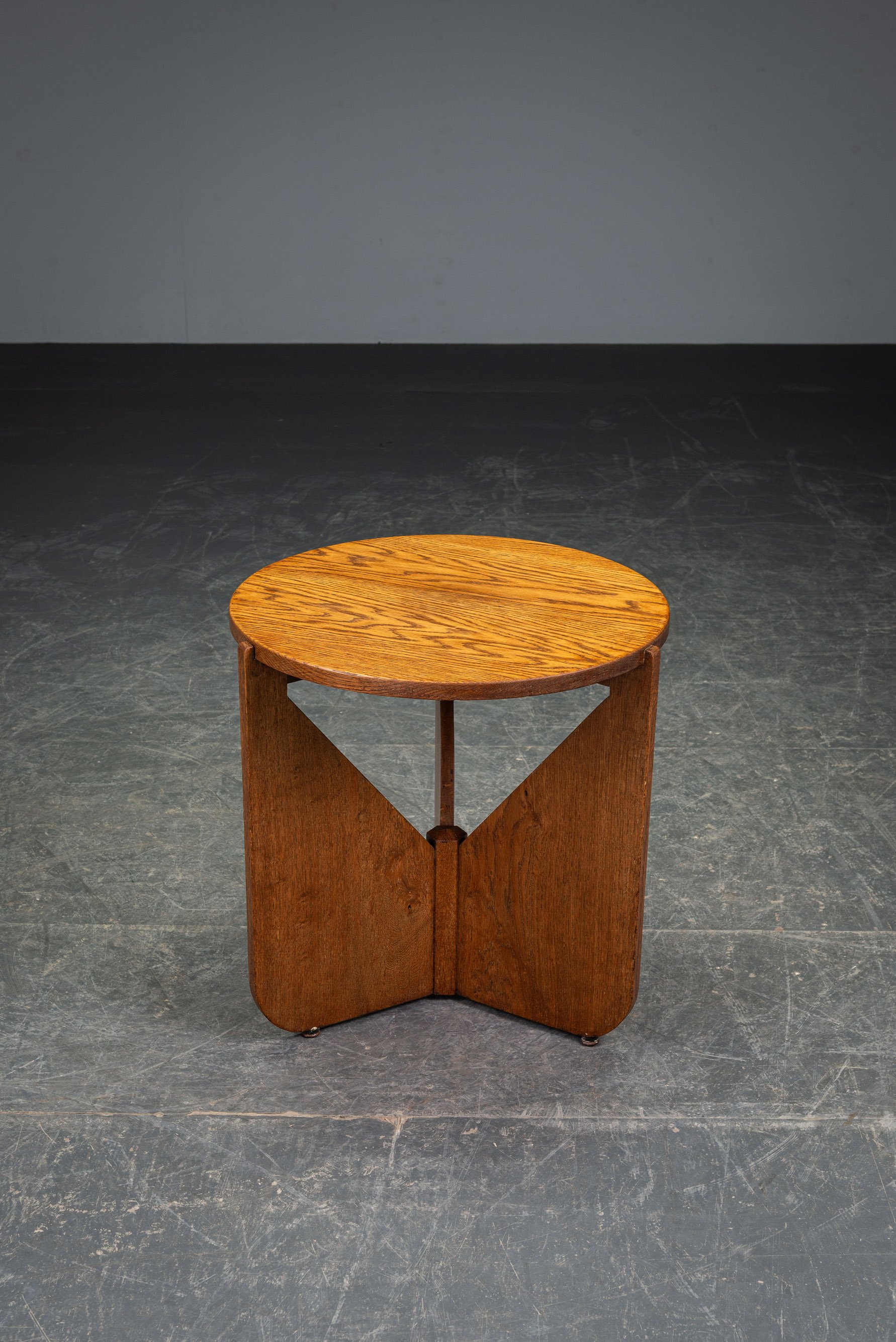 TA-2632026131323-1920s-Architectural-Side-Table_07.jpg