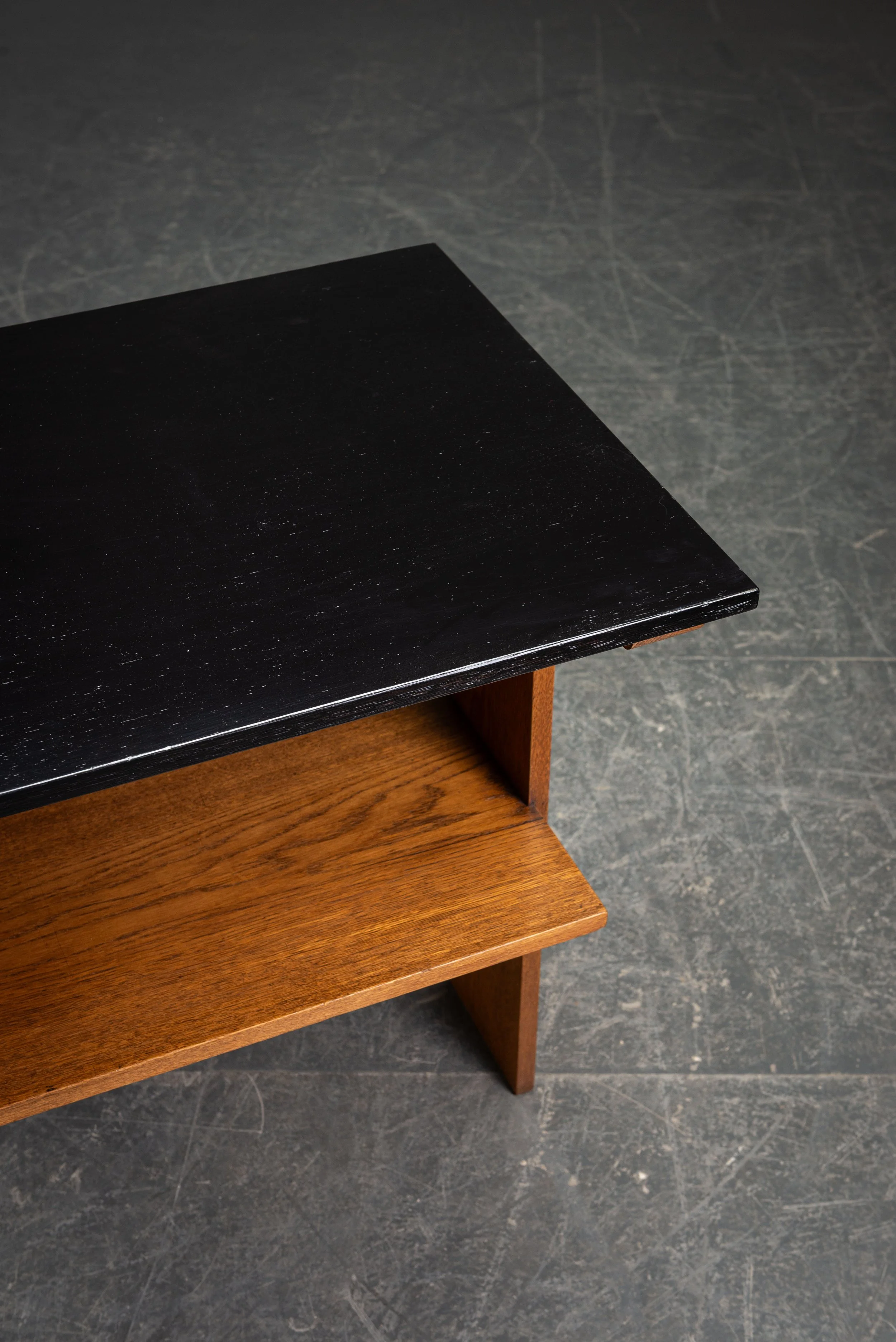 TA-2012026215905-Haagse-School-Side-Table-by-Cor-Alons_10.jpg