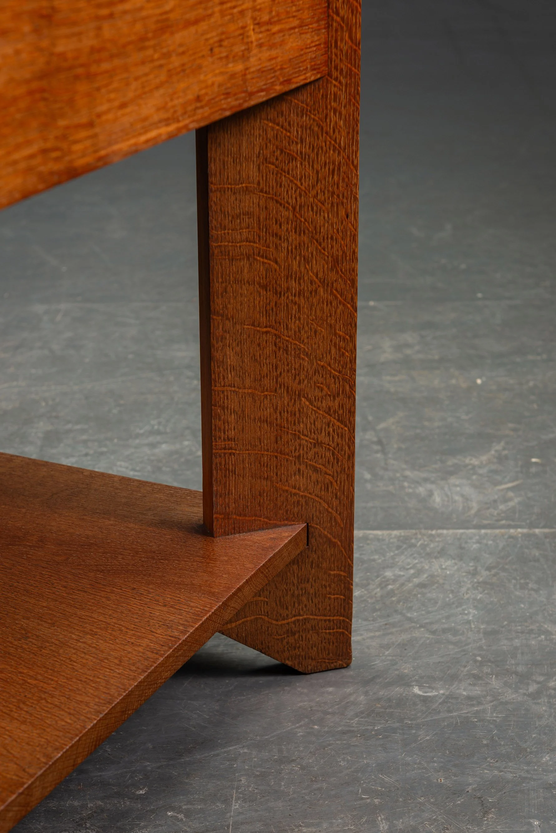 TA-162026184323-1920s-Haagse-School-Side-Table_10.jpg
