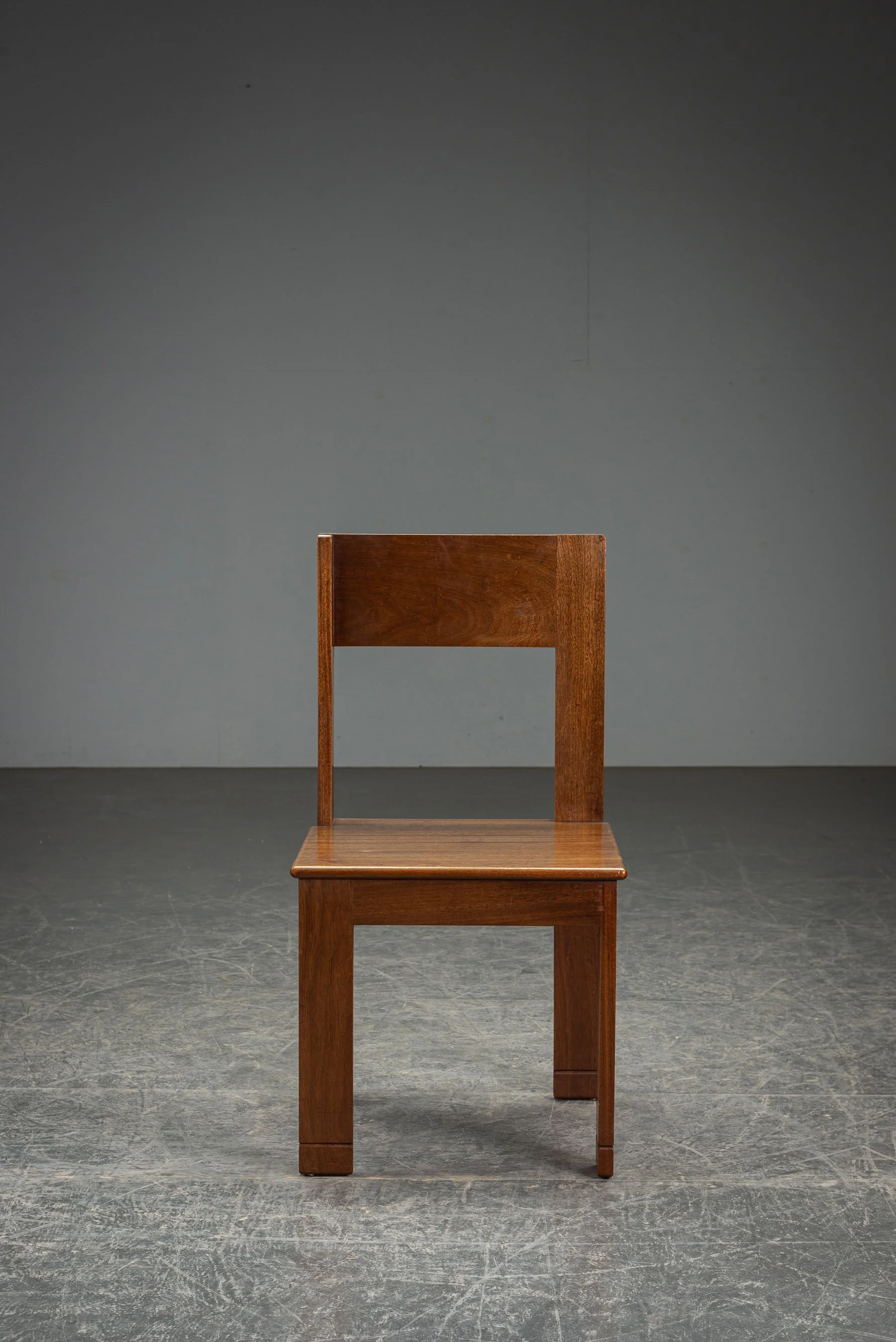SE-2712026123208-L.O.V.-Constructivist-Accent-Chair_04.jpg