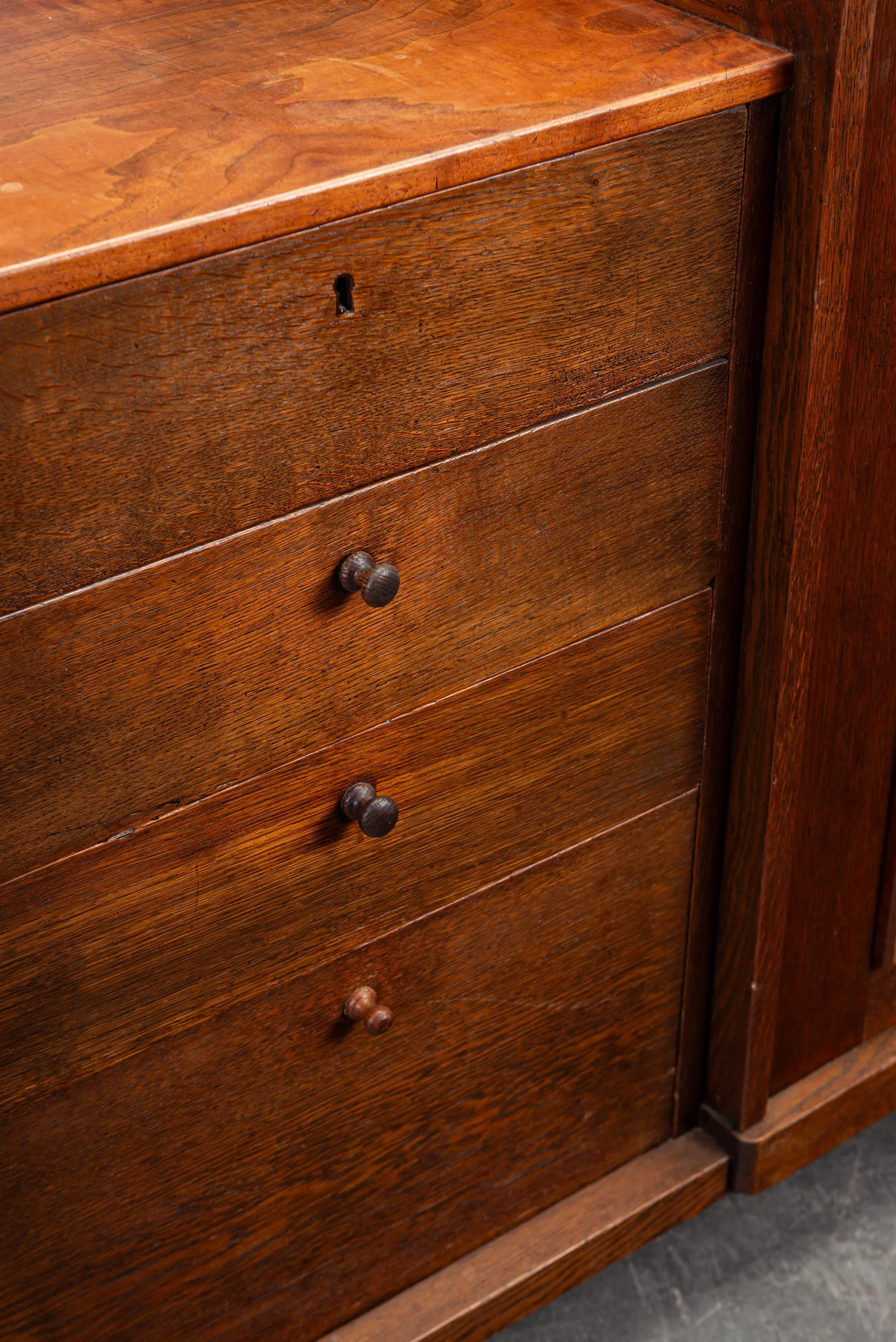 ST-1962024195902-Amsterdamse-School-Sideboard-by-Architect-Paul-Bromberg_18.jpg