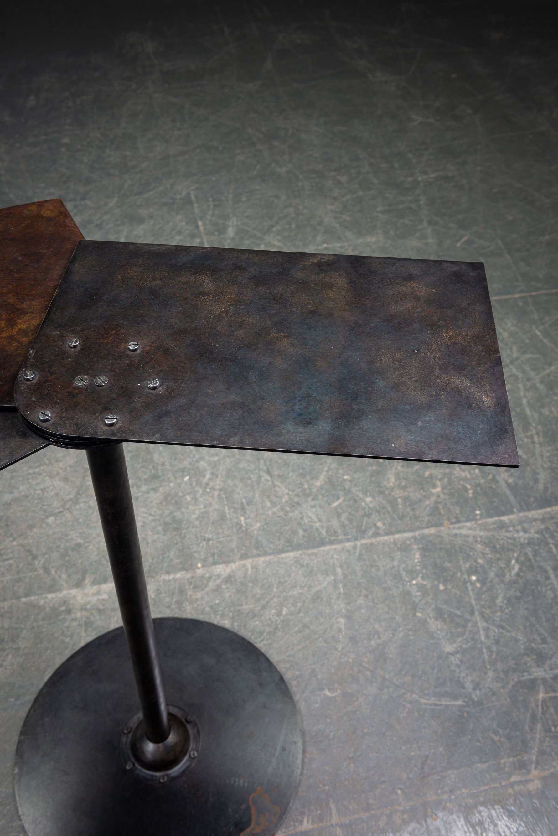 TA-1862026193111-1980s-Art-Deco-Side-Table_10.jpg