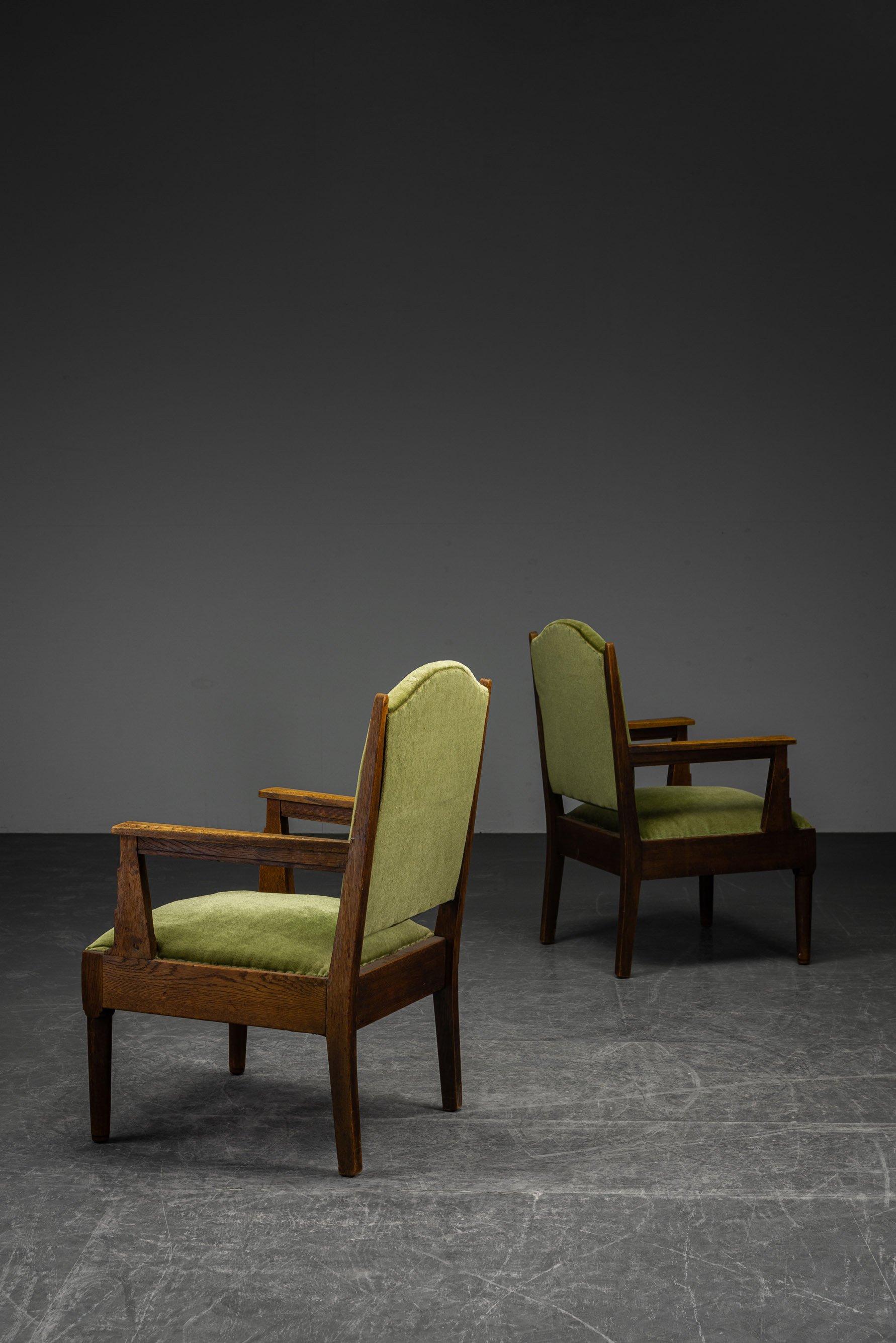 SE-6102026135021-1920s-Armchair-Set_08.jpg