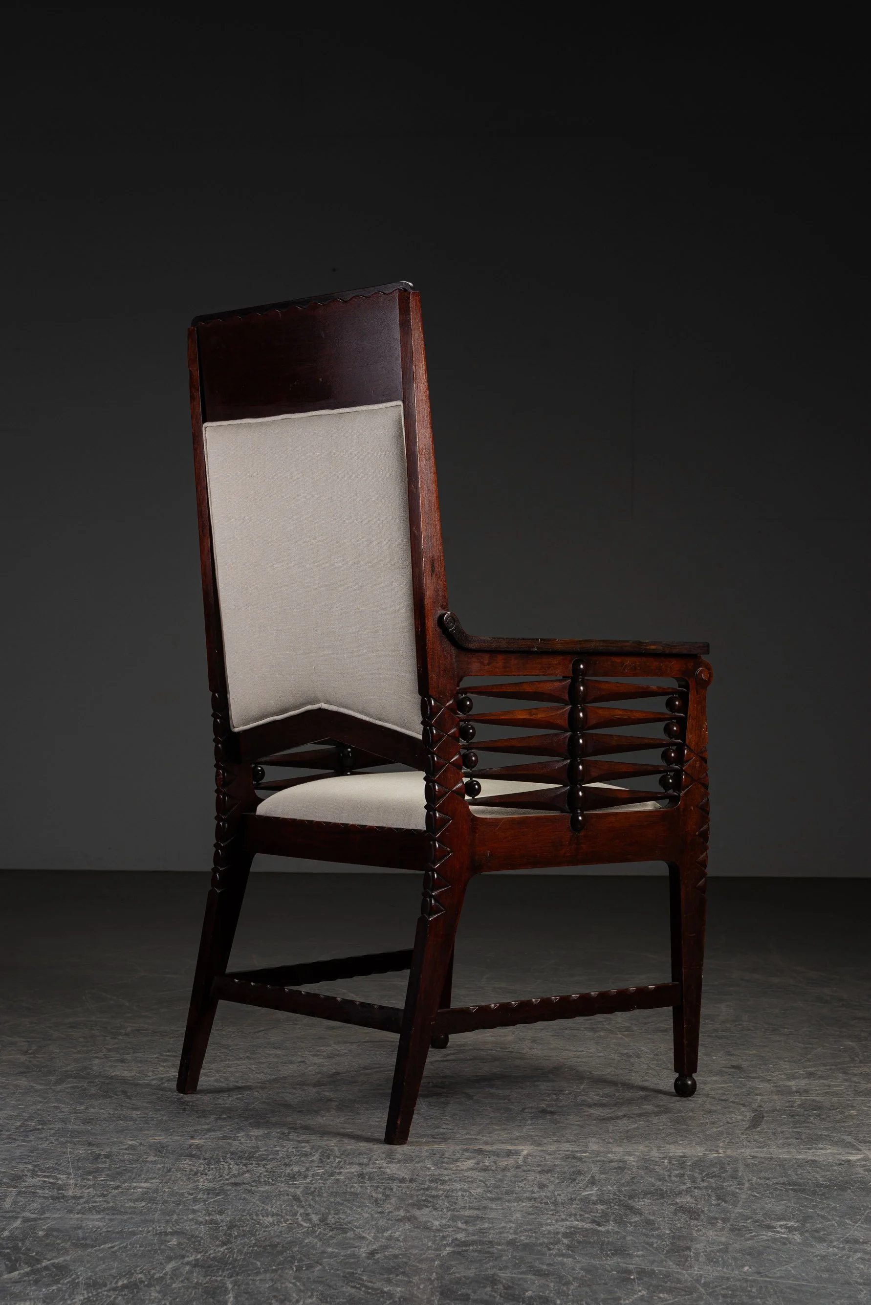 SE-3112025192944-1920s-Amsterdamse-School-Desk-Chair_07.jpg
