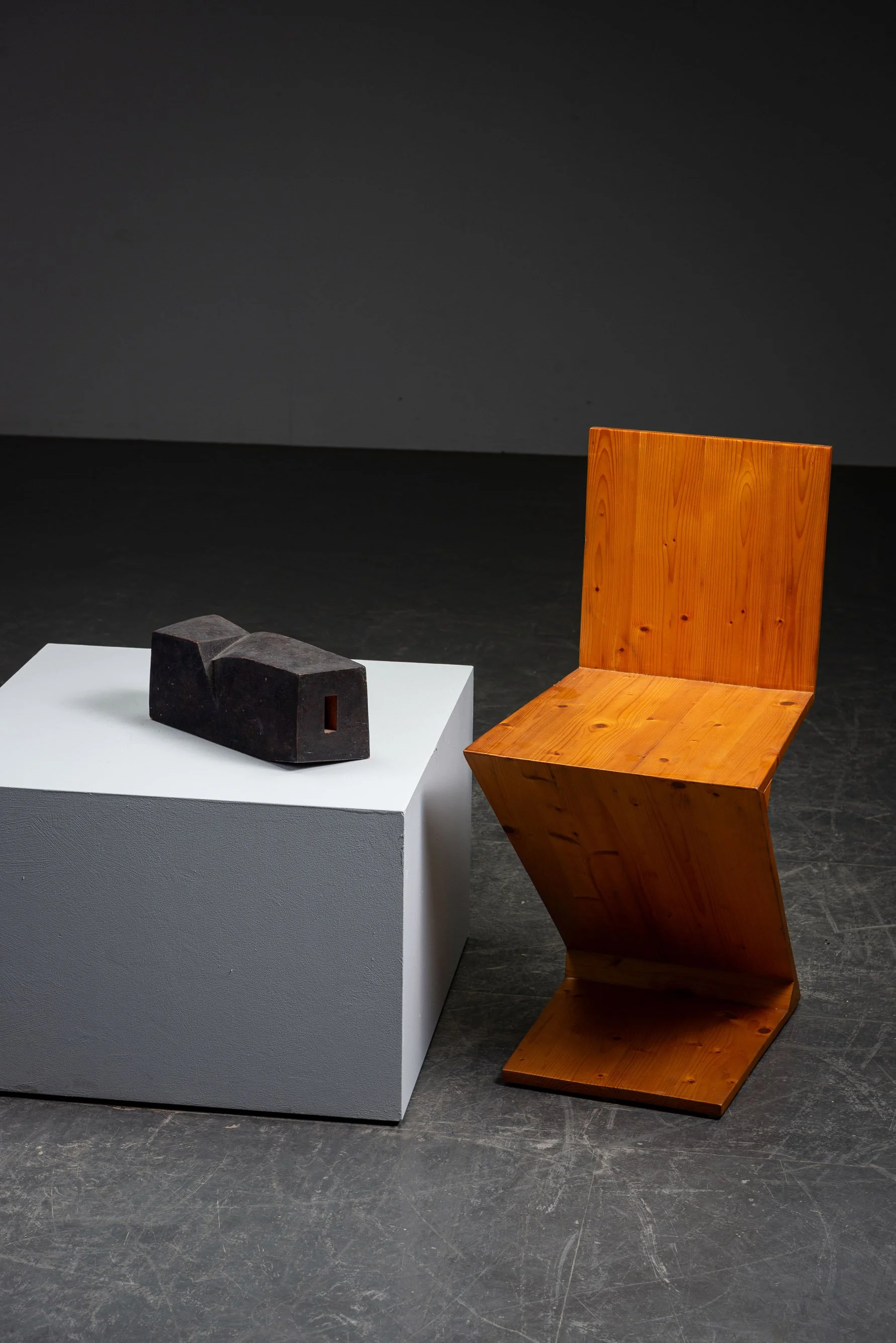 AR-1152026113646-Abstract-Sculpture-by-Cor-Dam-#18_12.jpg