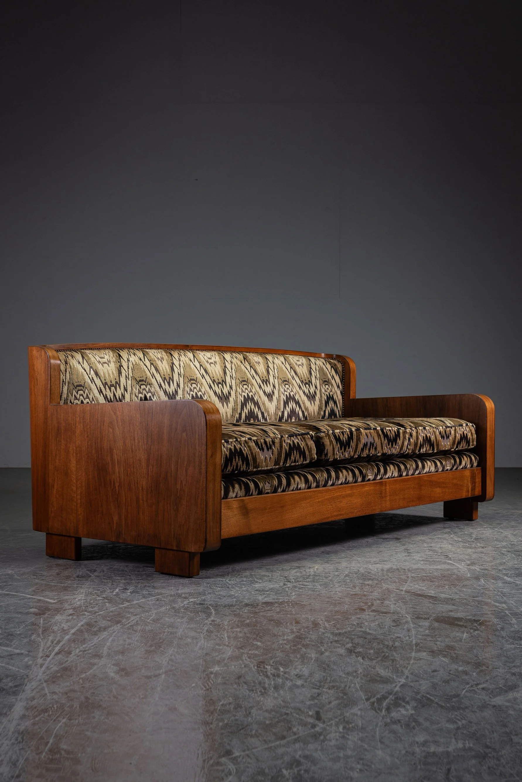 SE-1252025155534-Pander-Art-Deco-Sofa-by-Fer-Semey_02.jpg